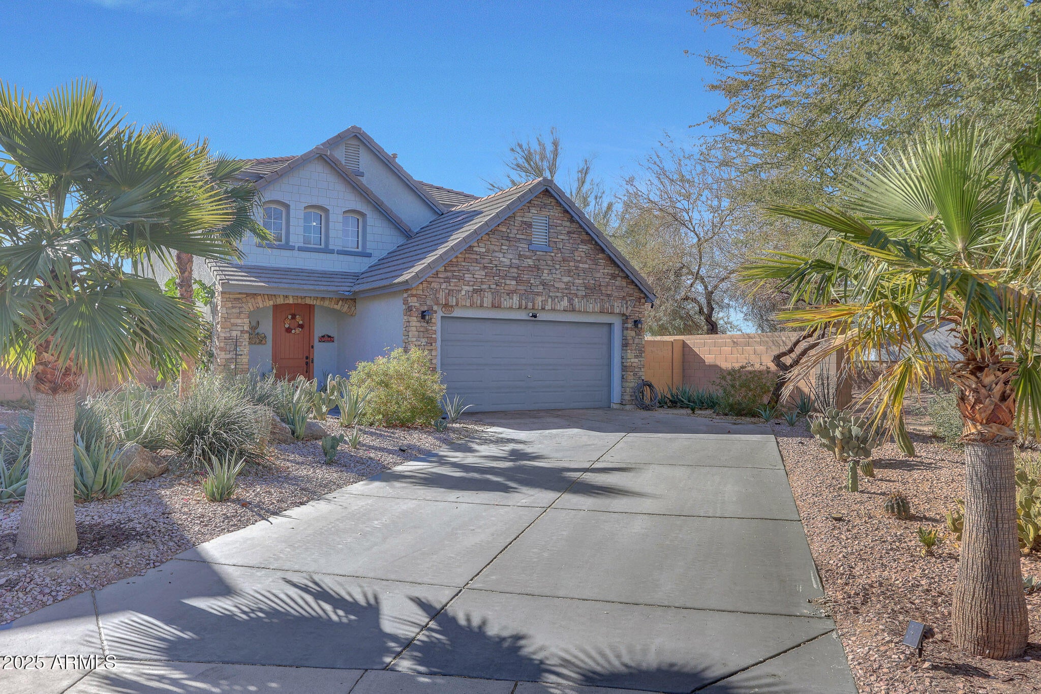 Photo of Listing #6819379