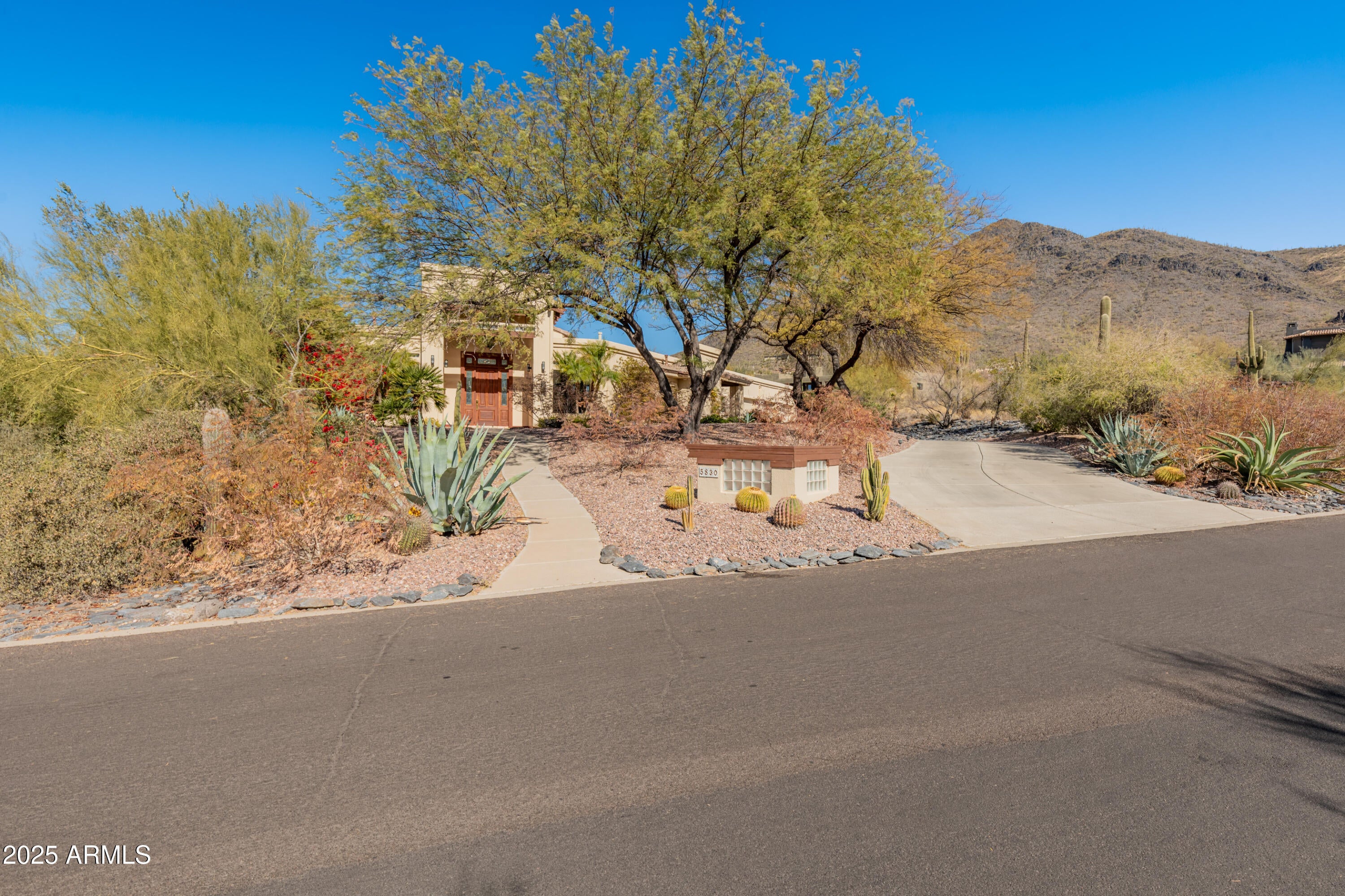 Photo of Listing #6816570