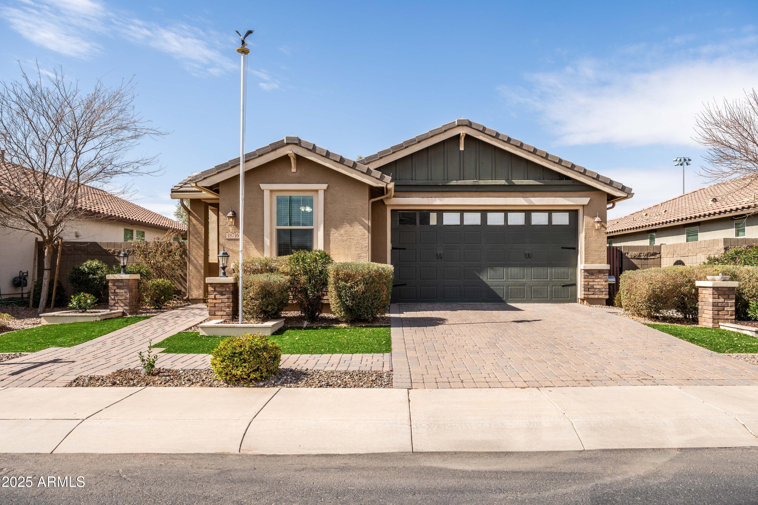 Photo of Listing #6815172