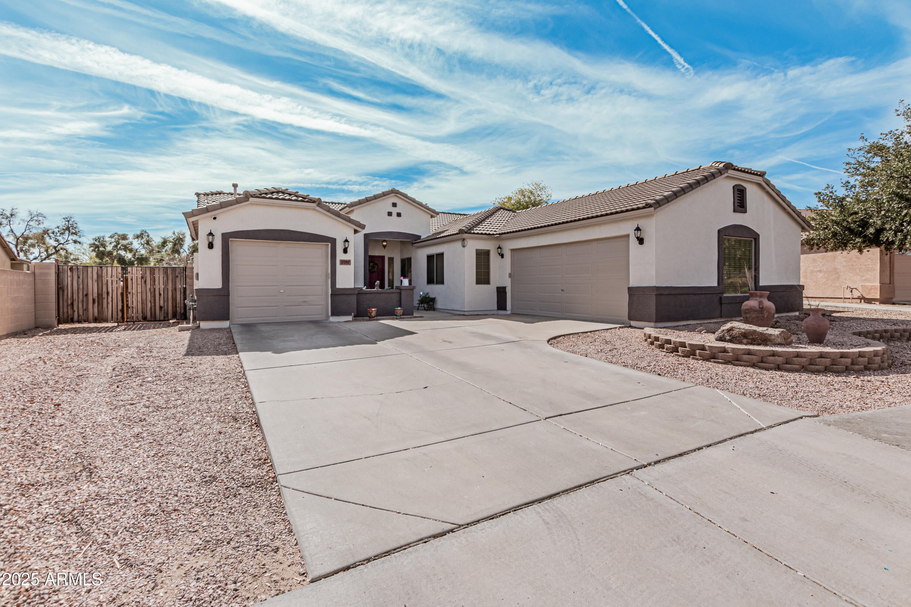 Photo of Listing #6815301