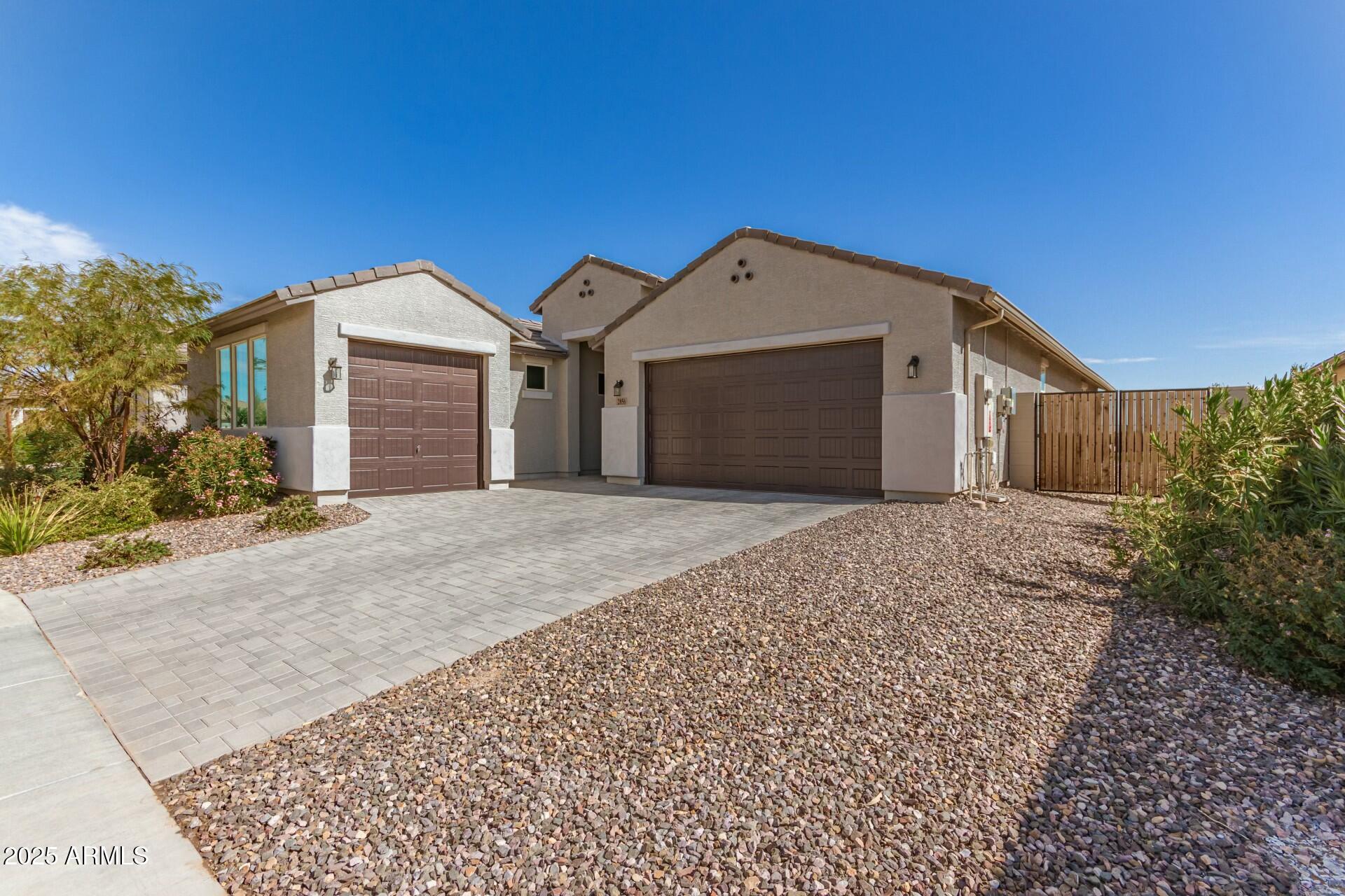 Photo of Listing #6816180