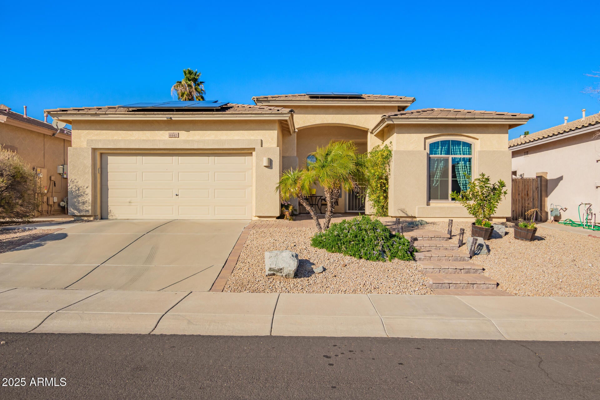 Photo of Listing #6817947