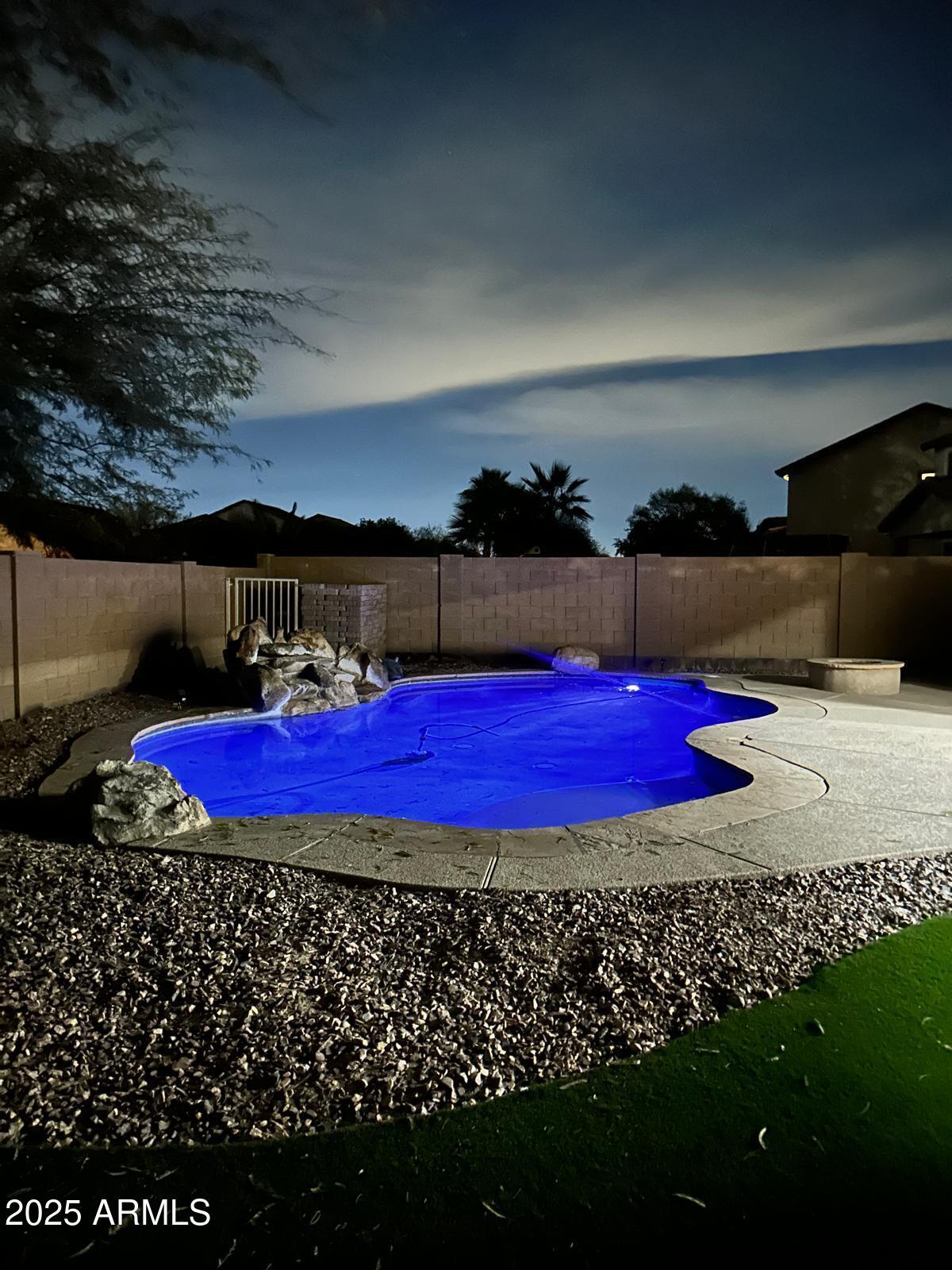 Photo of Listing #6816921