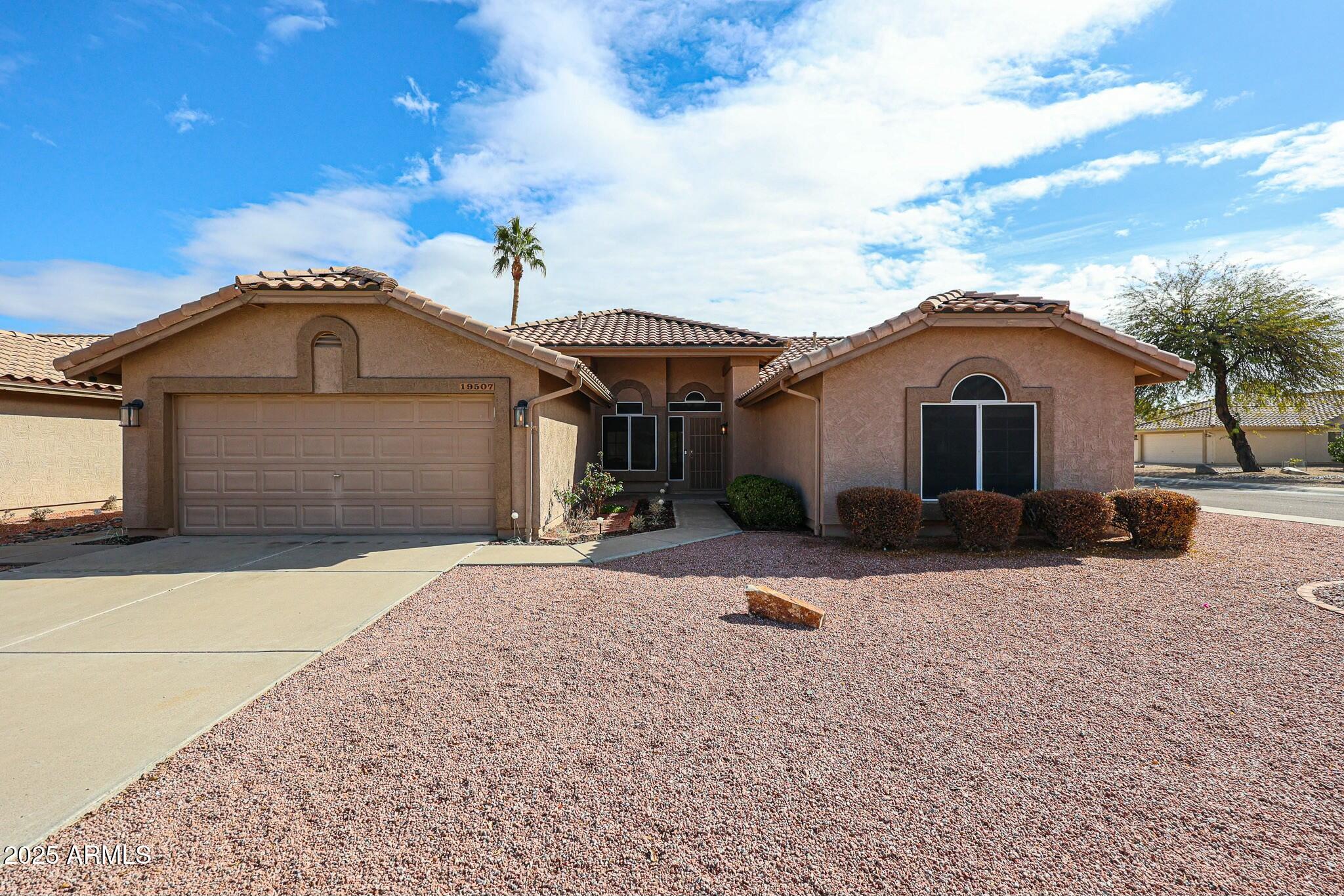 Photo of Listing #6821935