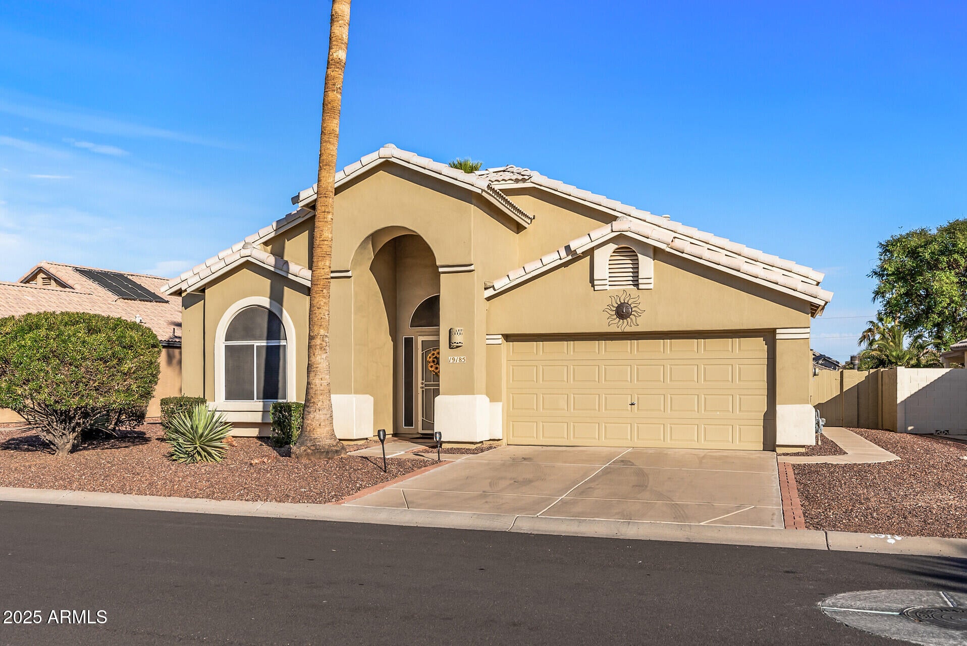 Photo of Listing #6824876
