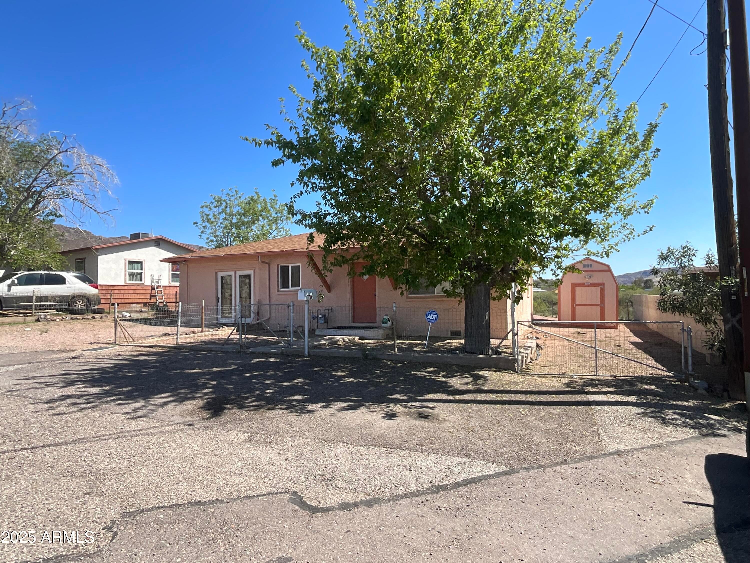 Photo of Listing #6831611
