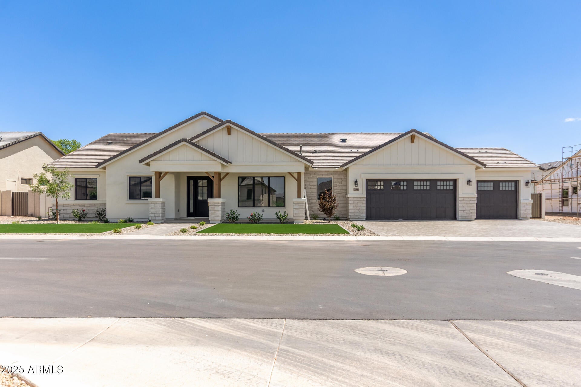 Photo of Listing #6830890