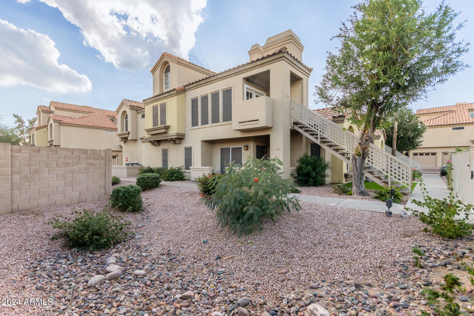 Photo of Listing #6831913