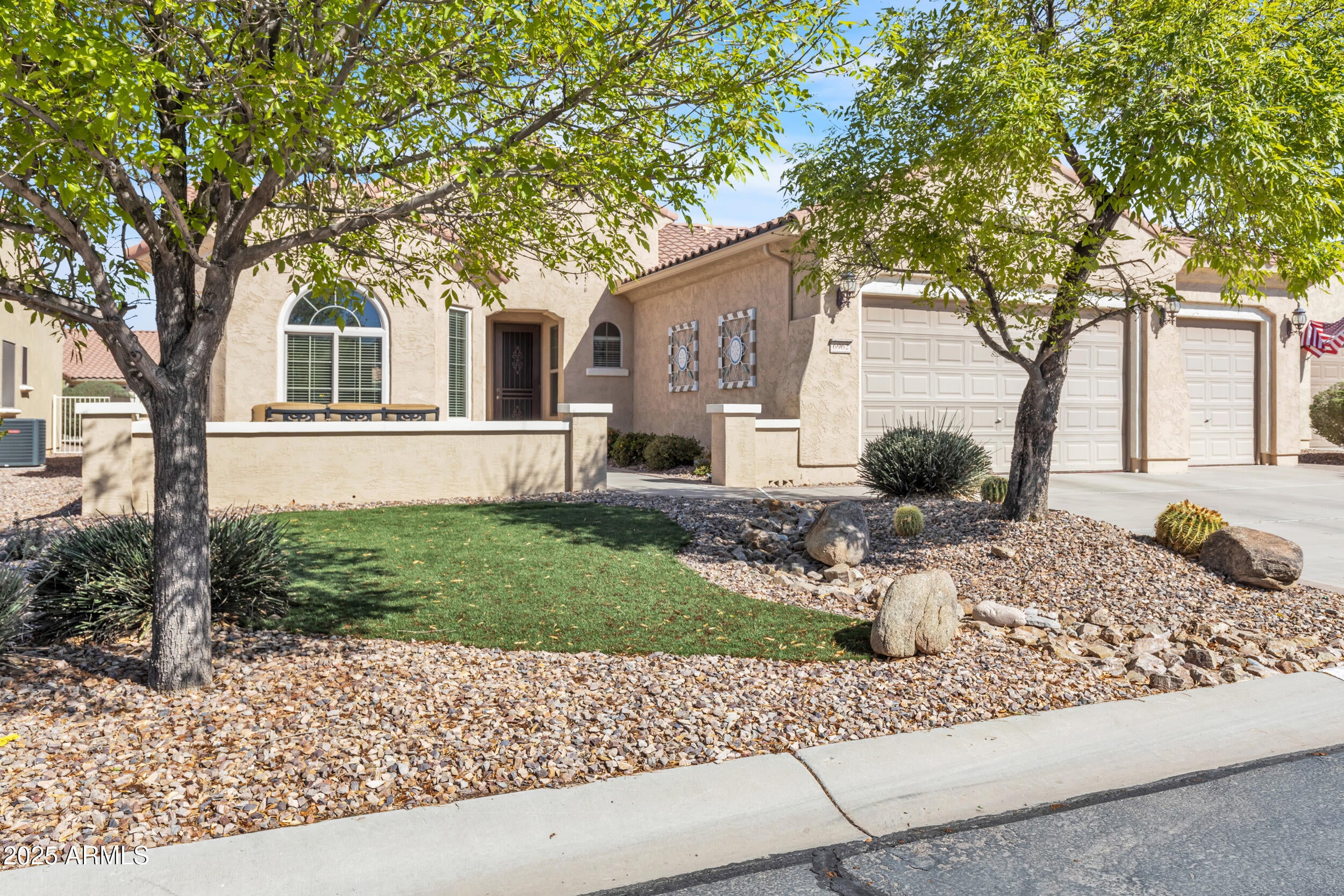 Photo of Listing #6834770