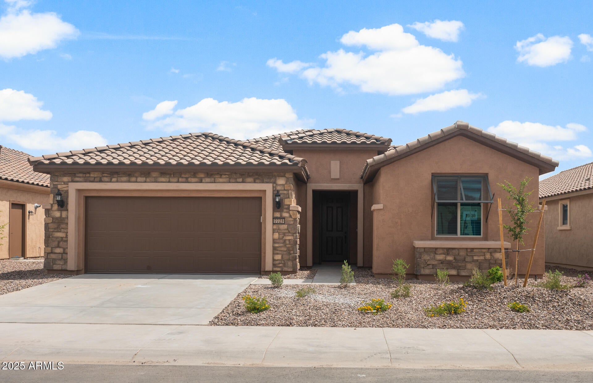 Photo of Listing #6831145