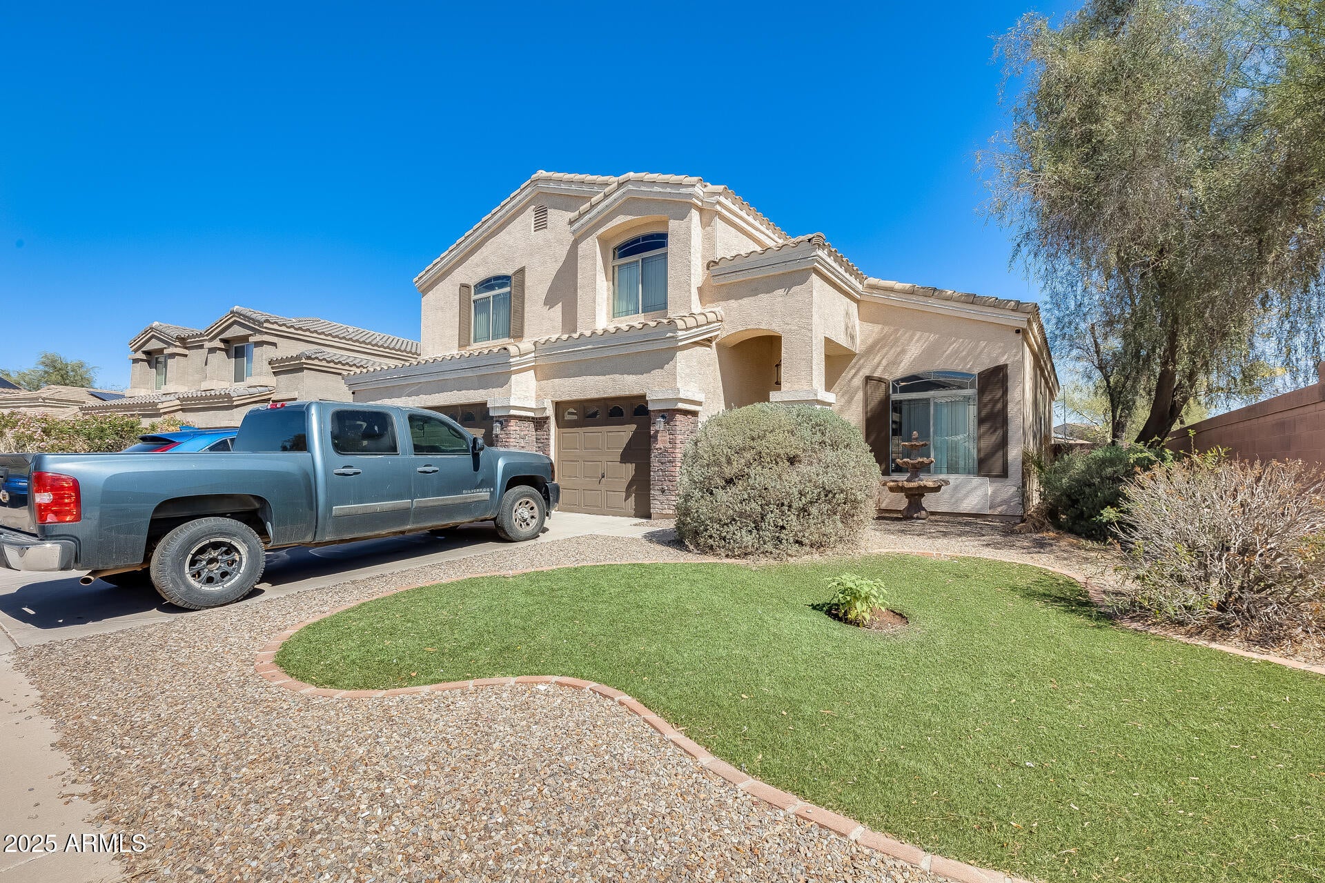 Photo of Listing #6842904