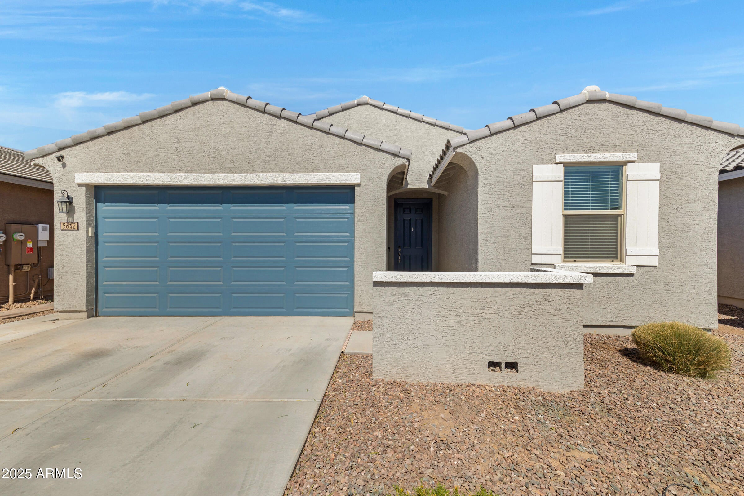 Photo of Listing #6831891