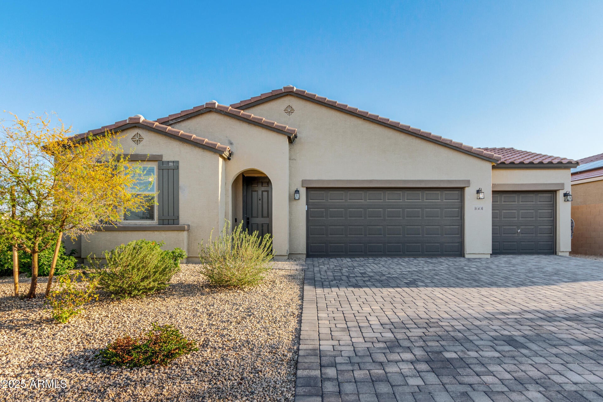 Photo of Listing #6841241