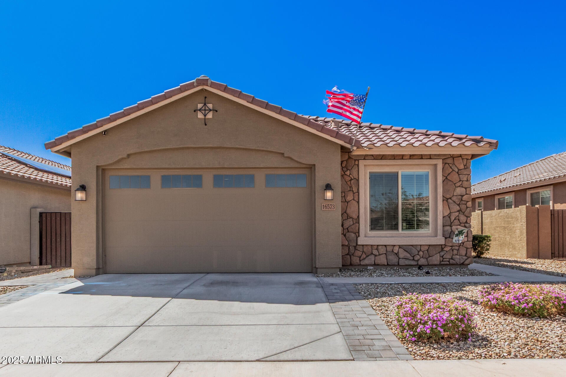 Photo of Listing #6838051