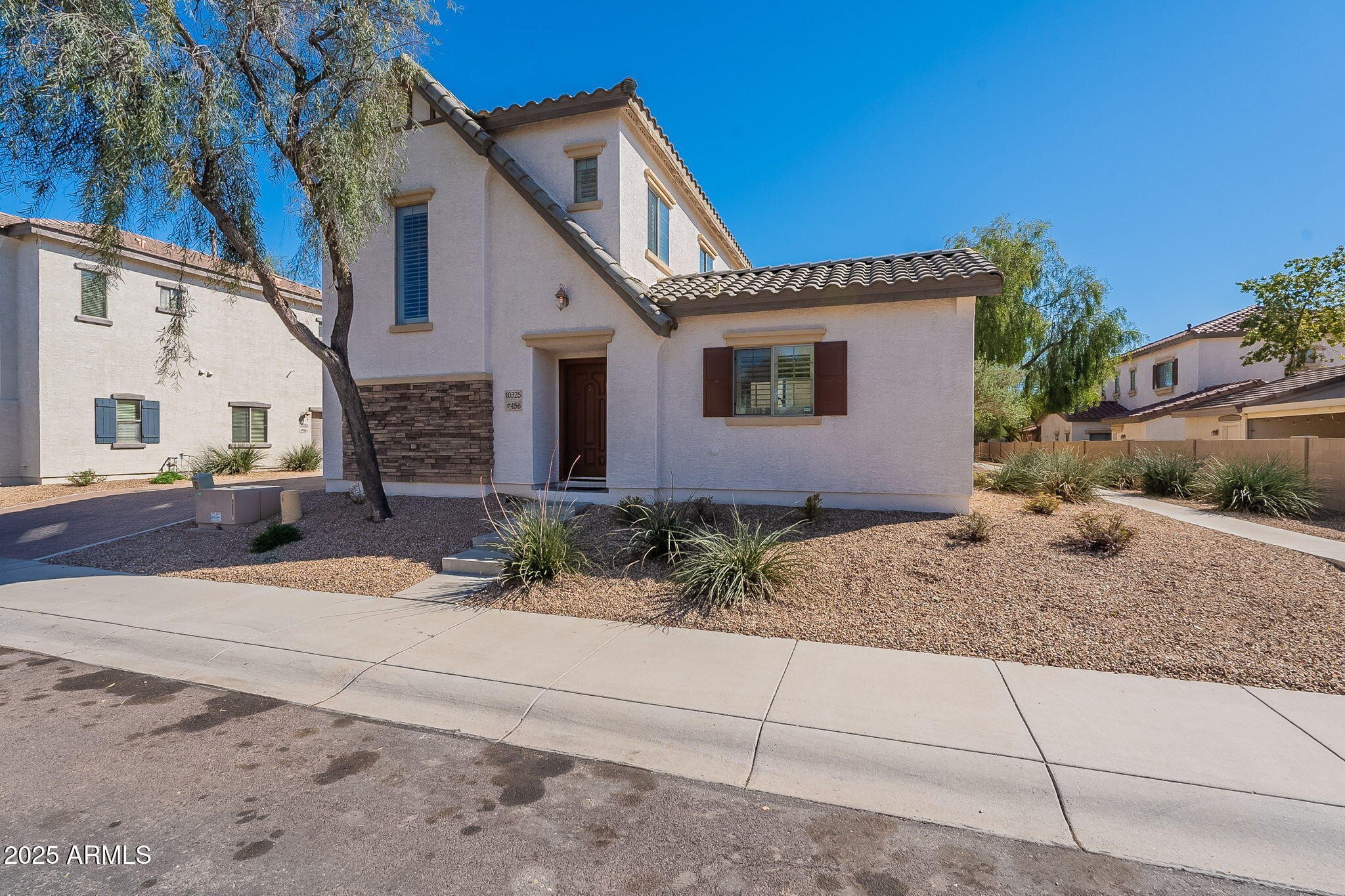 Photo of Listing #6840527
