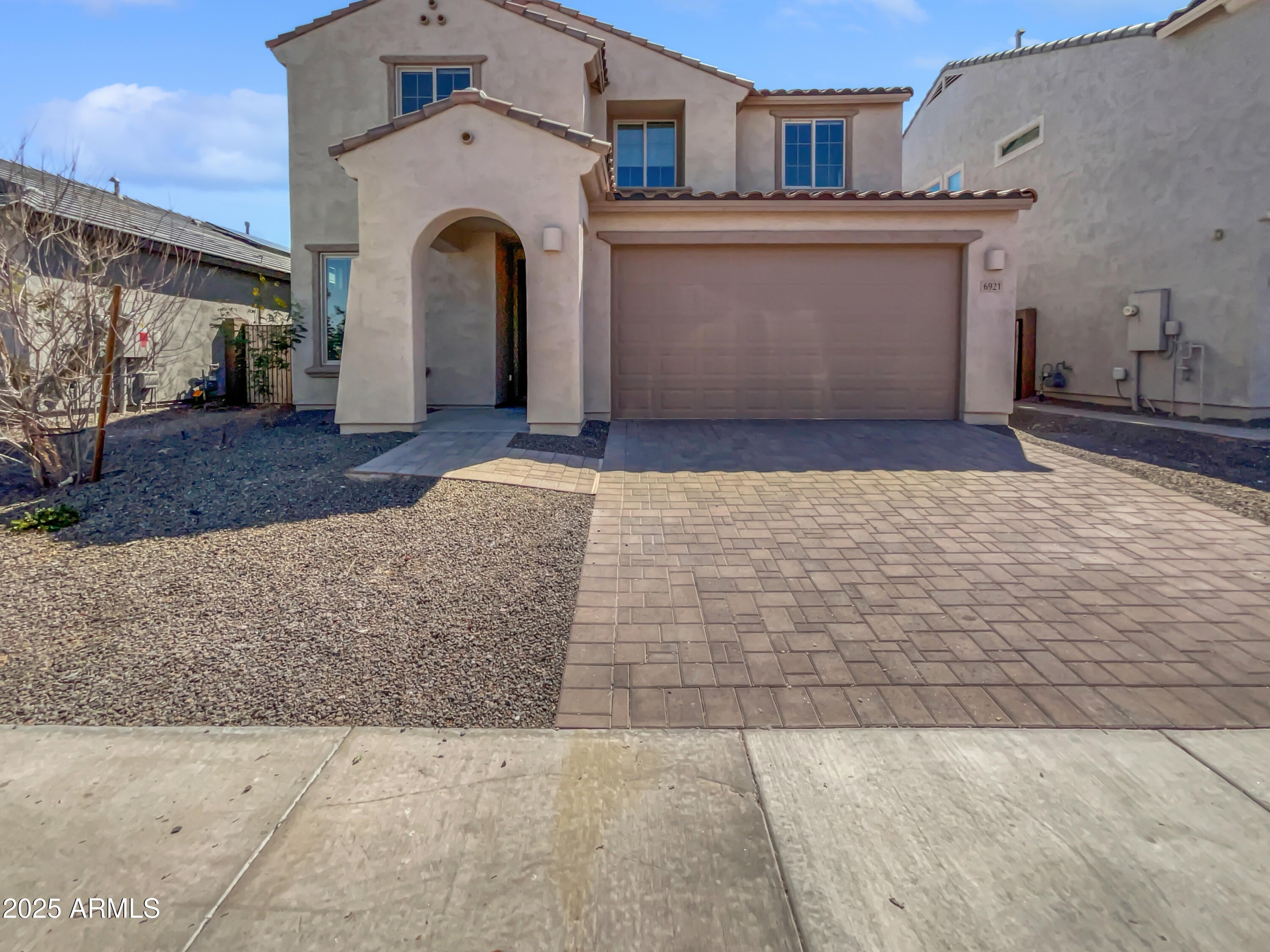 Photo of Listing #6840152