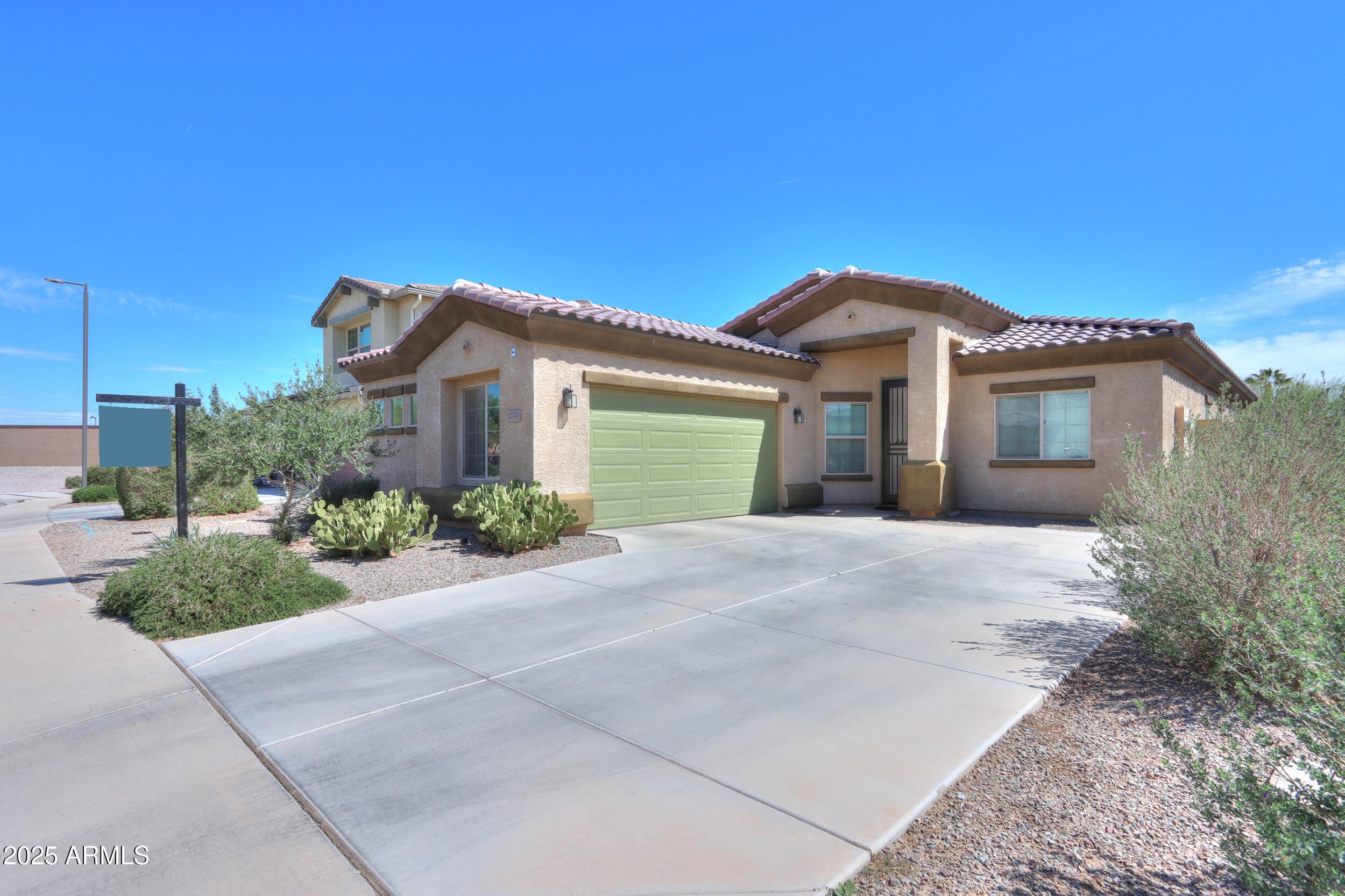Photo of Listing #6840236