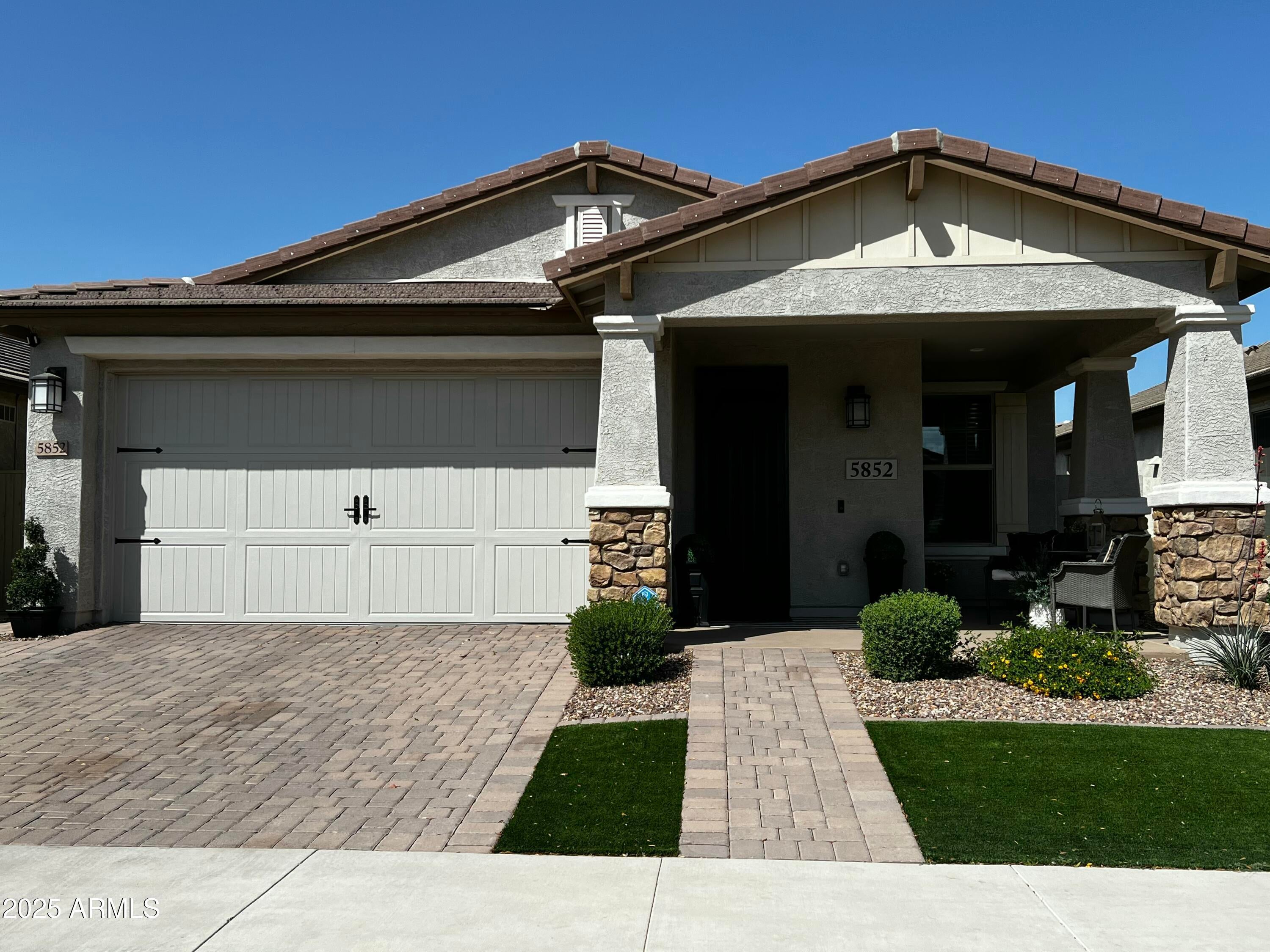 Photo of Listing #6841337