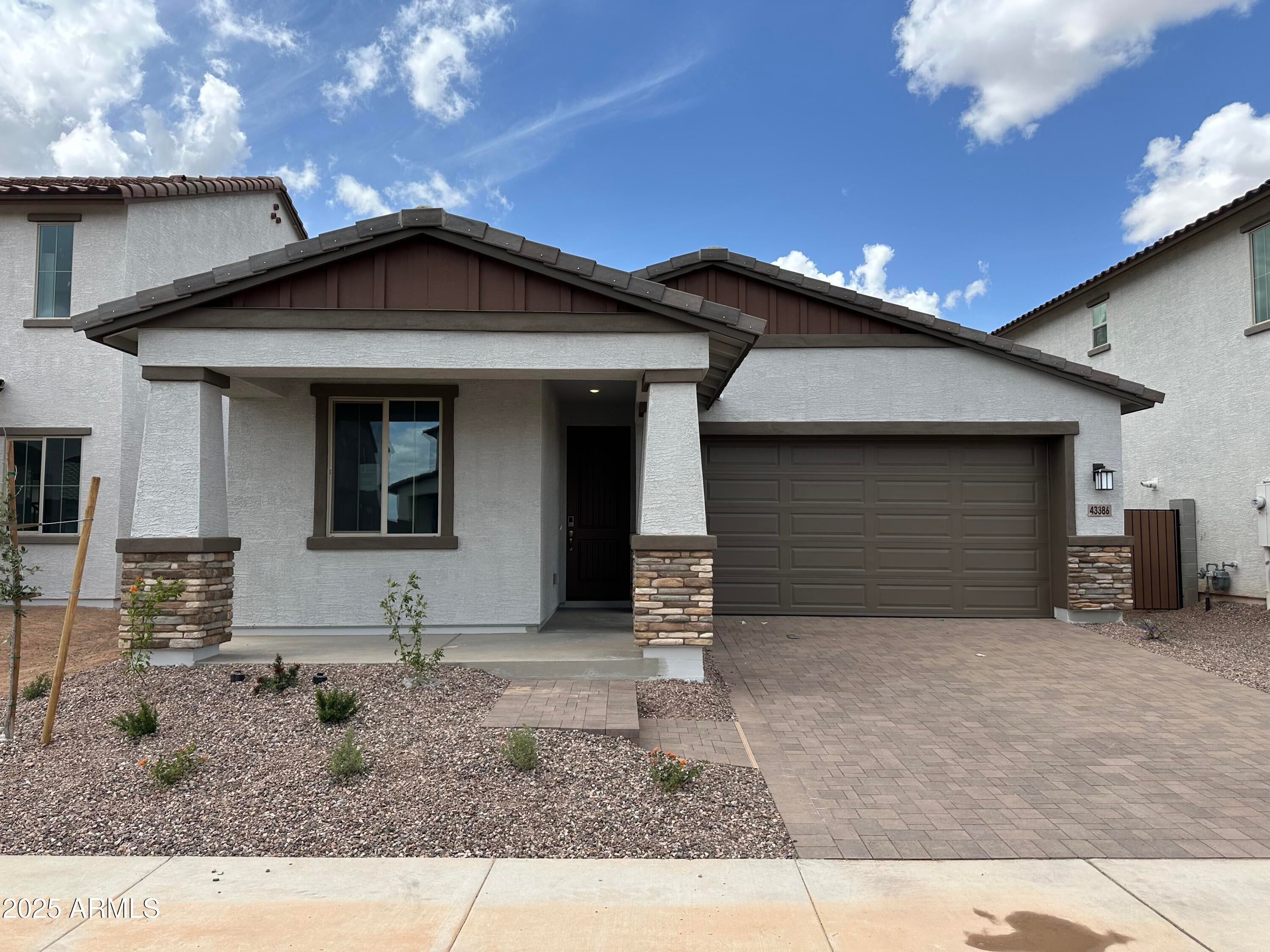 Photo of Listing #6847052