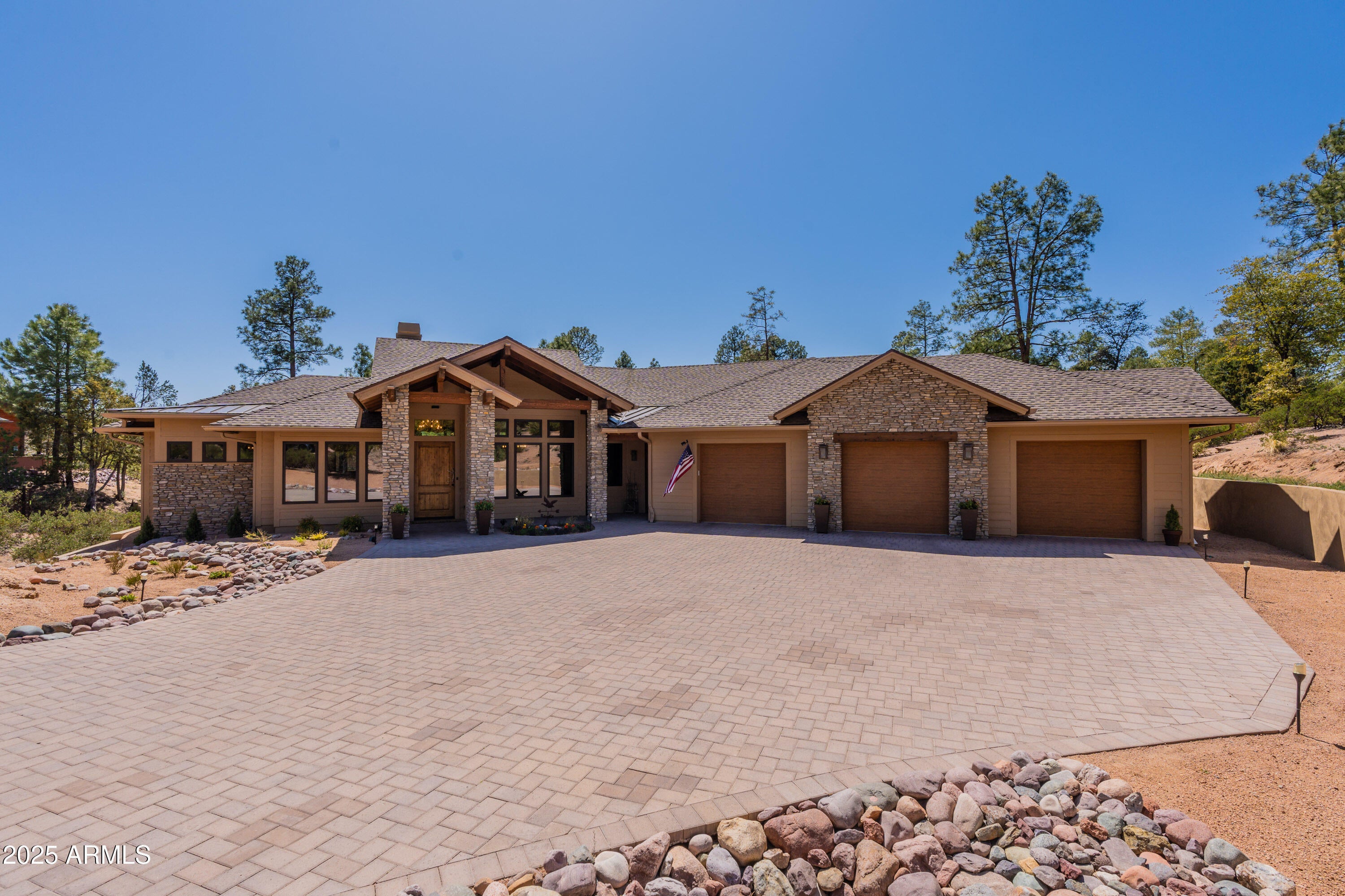 Photo of Listing #6852296