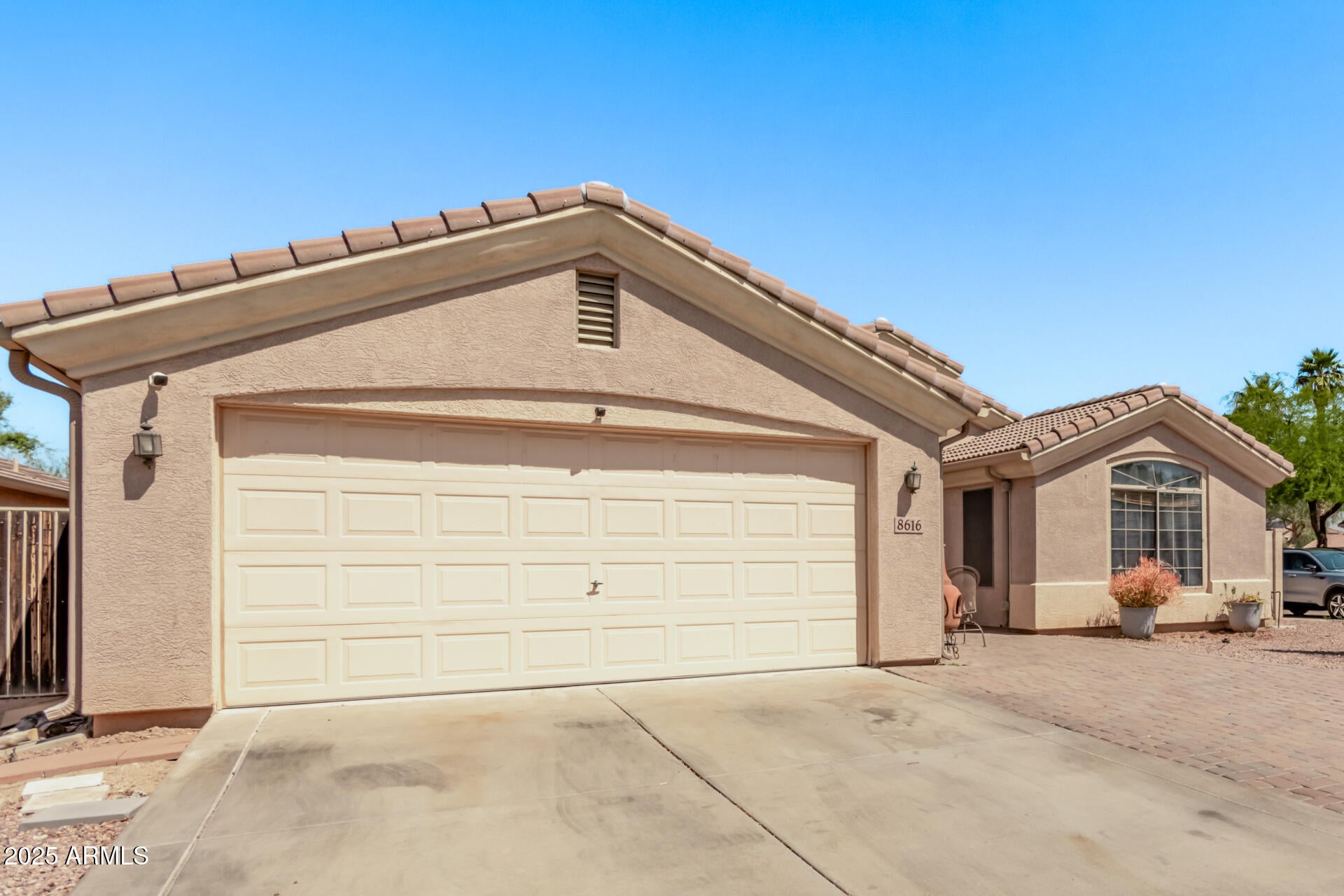 Photo of Listing #6850607