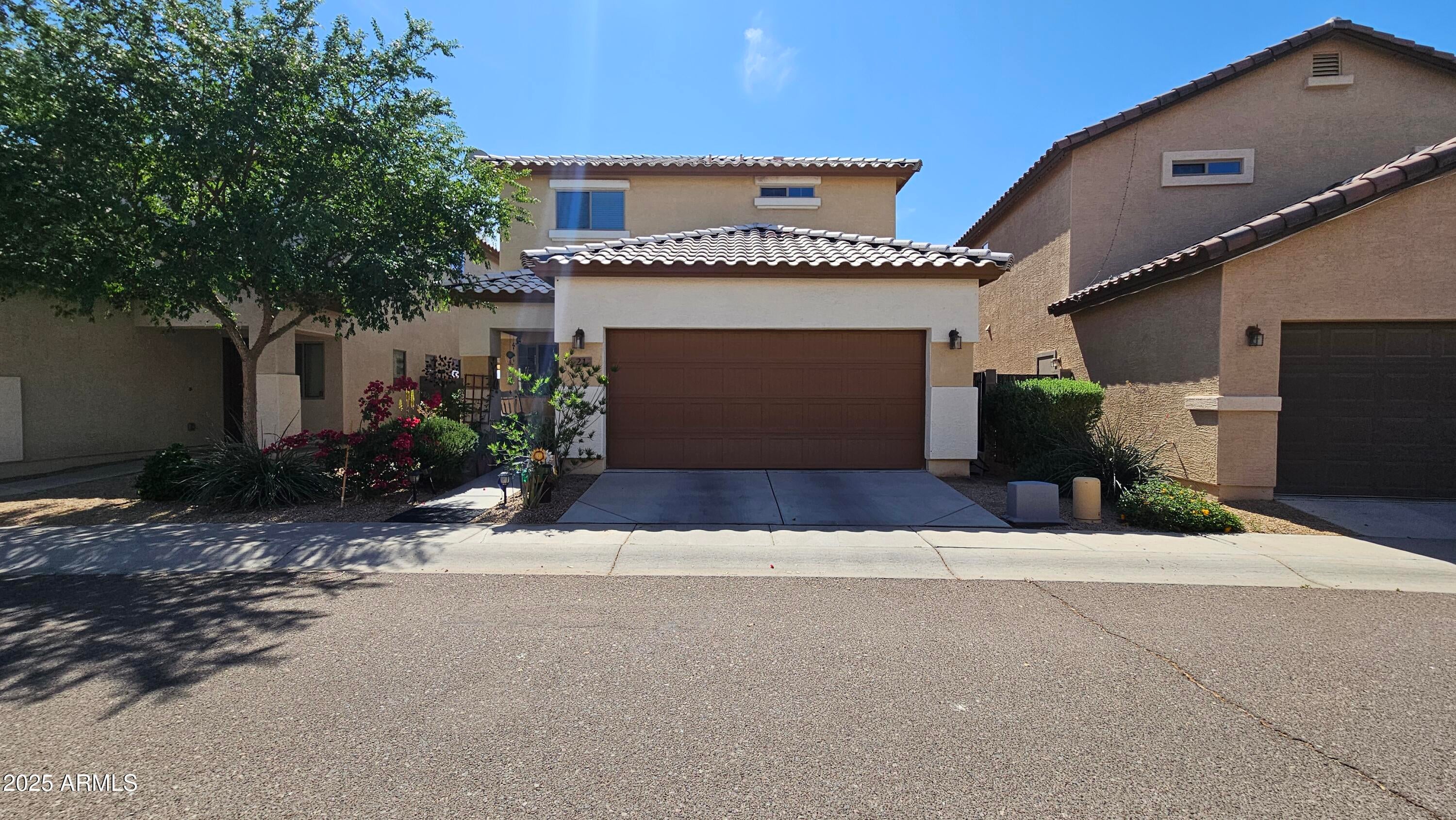 Photo of Listing #6850332