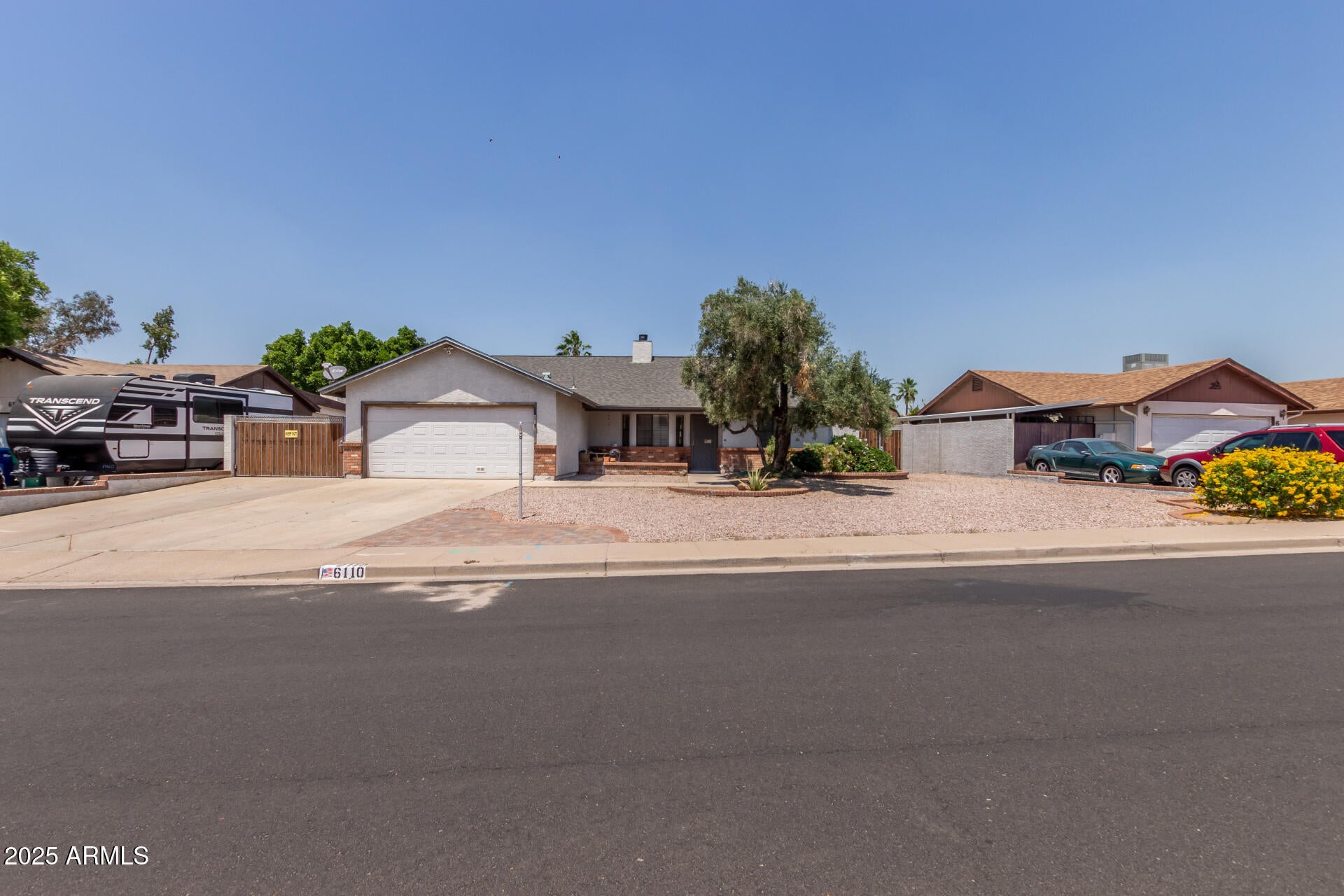 Photo of Listing #6851393
