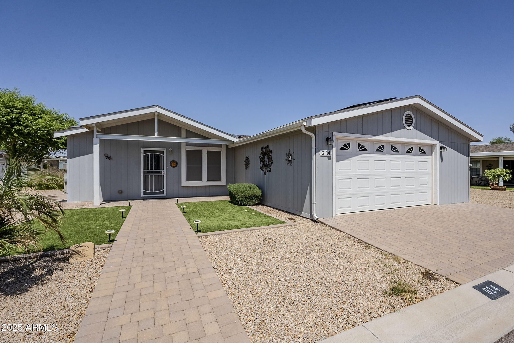Photo of Listing #6854219