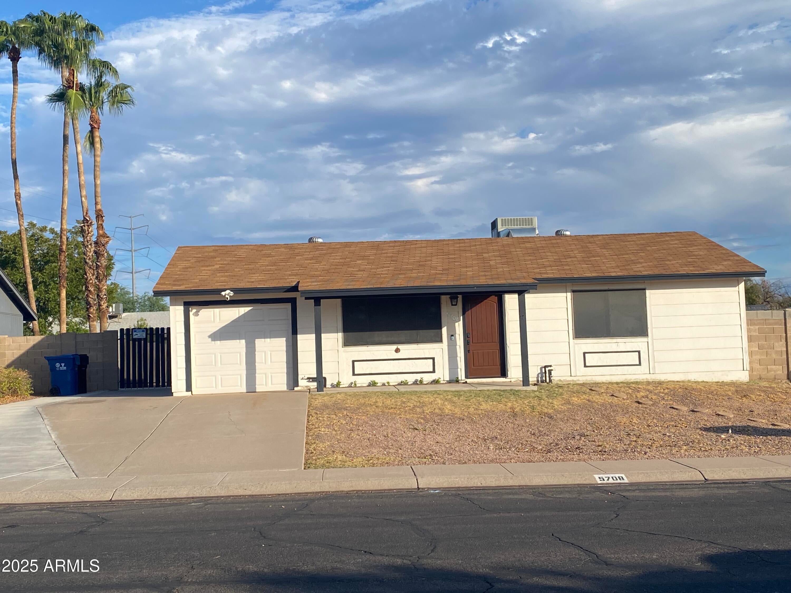 Photo of Listing #6853812