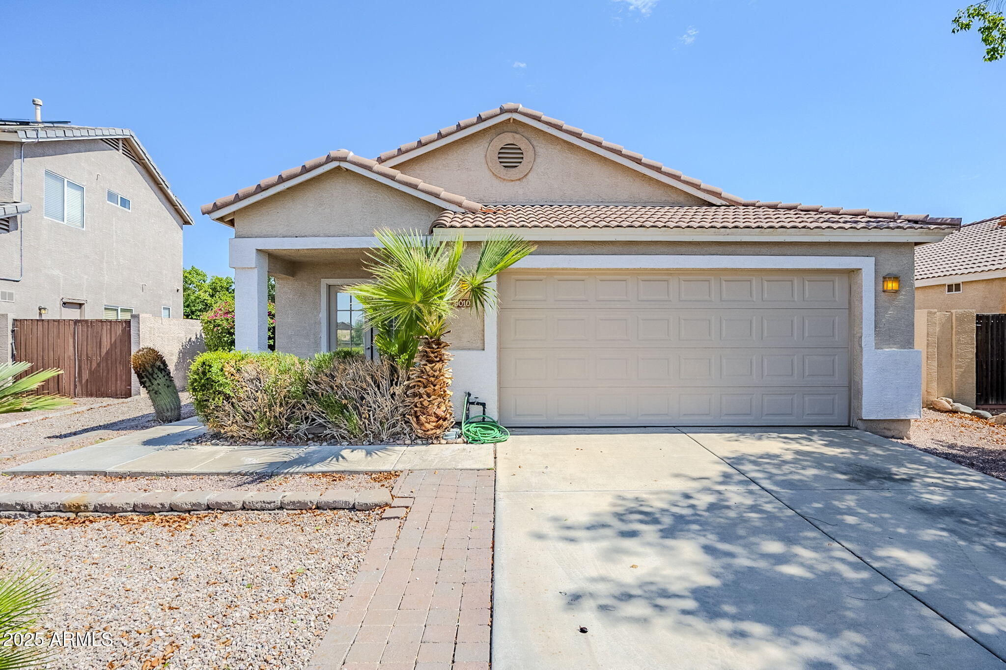 Photo of Listing #6855216