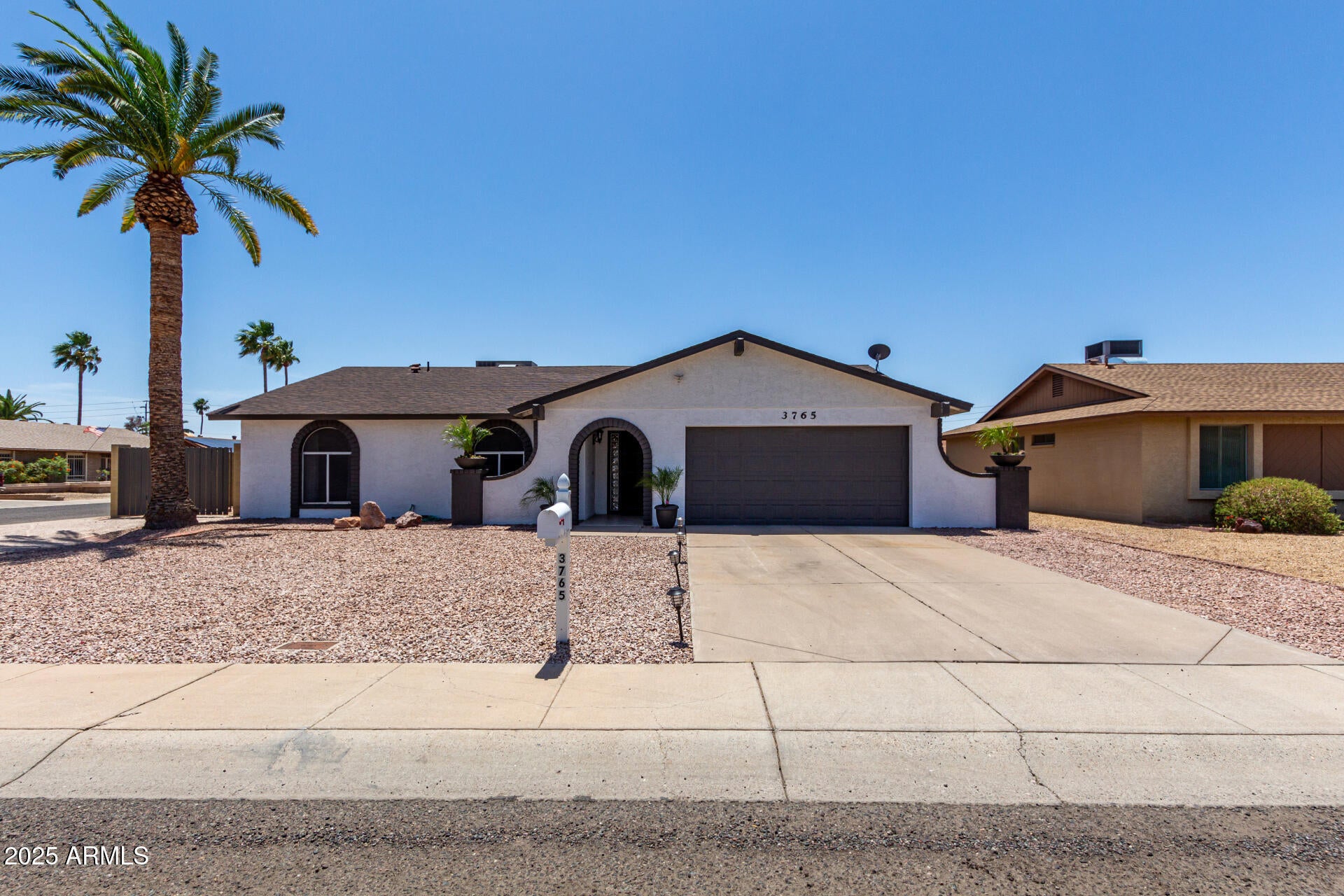 Photo of Listing #6866096