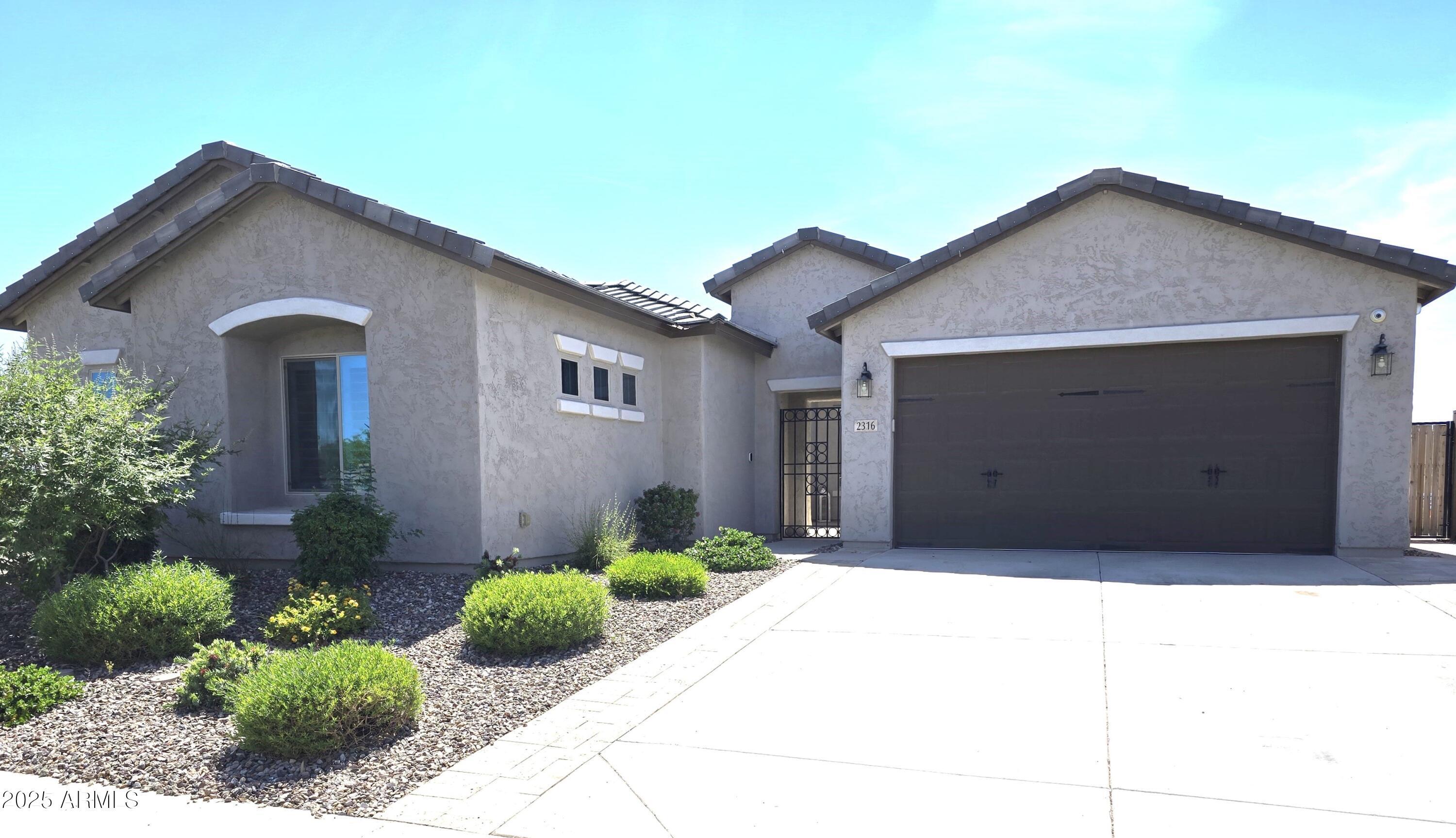 Photo of Listing #6860157