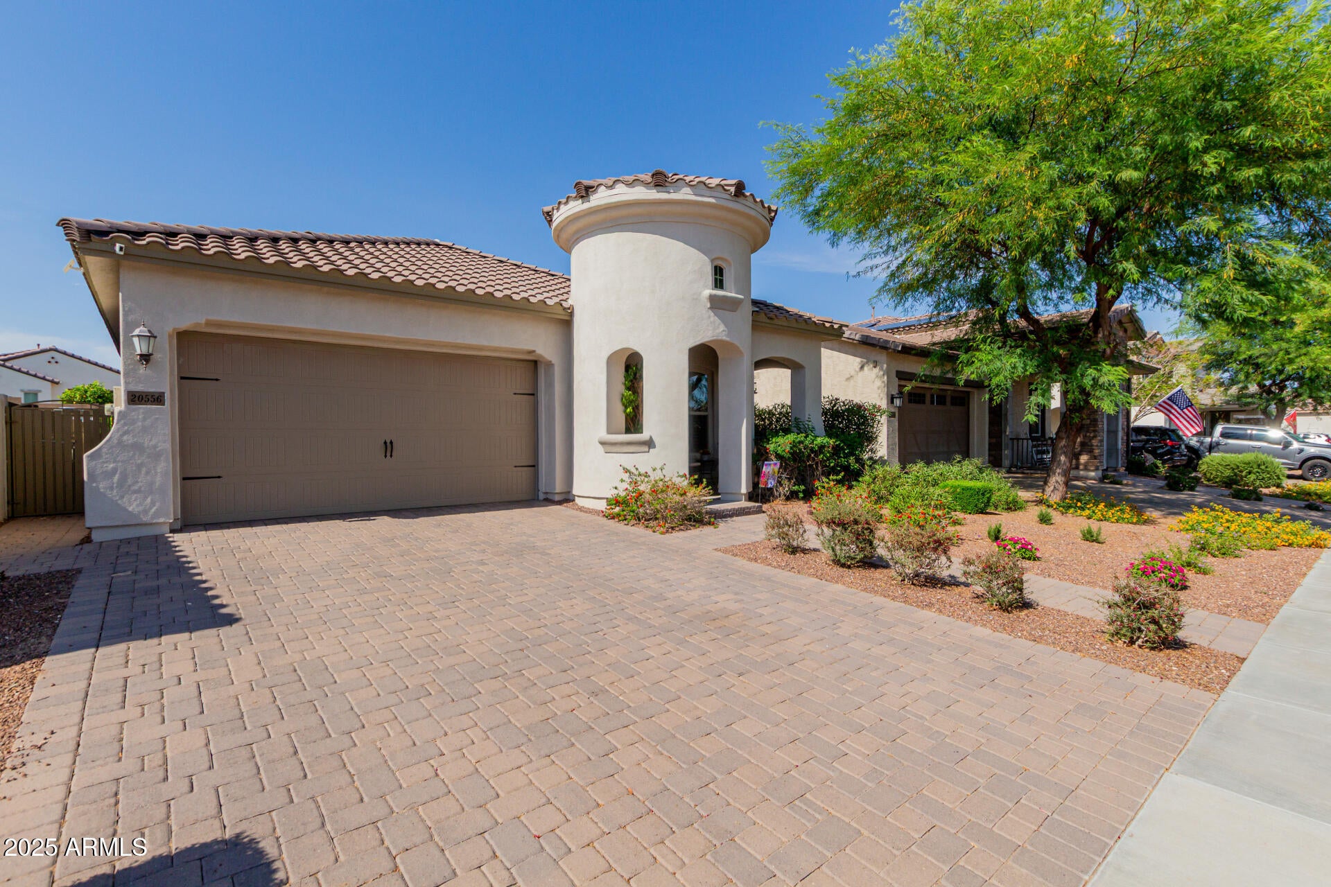 Photo of Listing #6875142