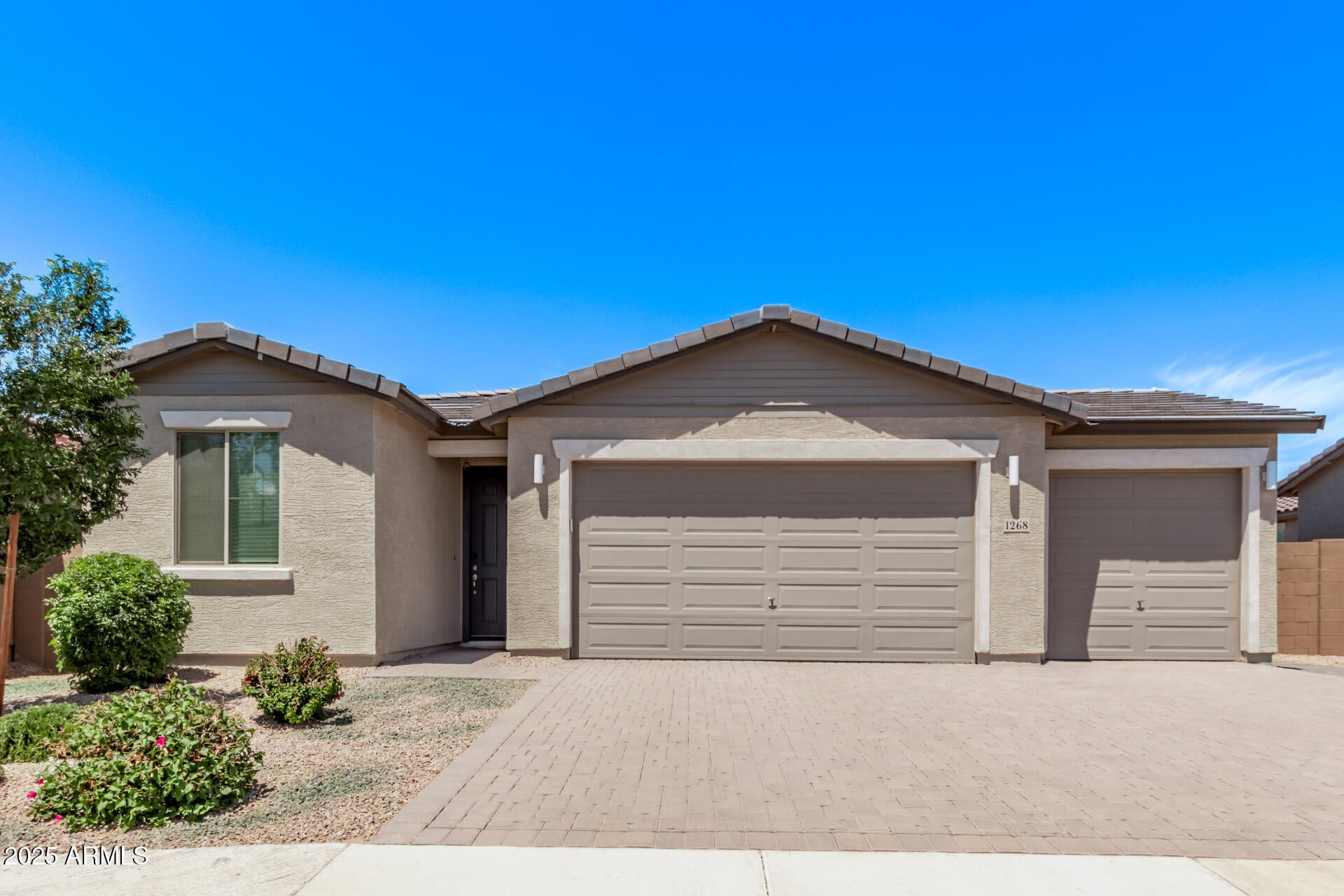 Photo of Listing #6859448