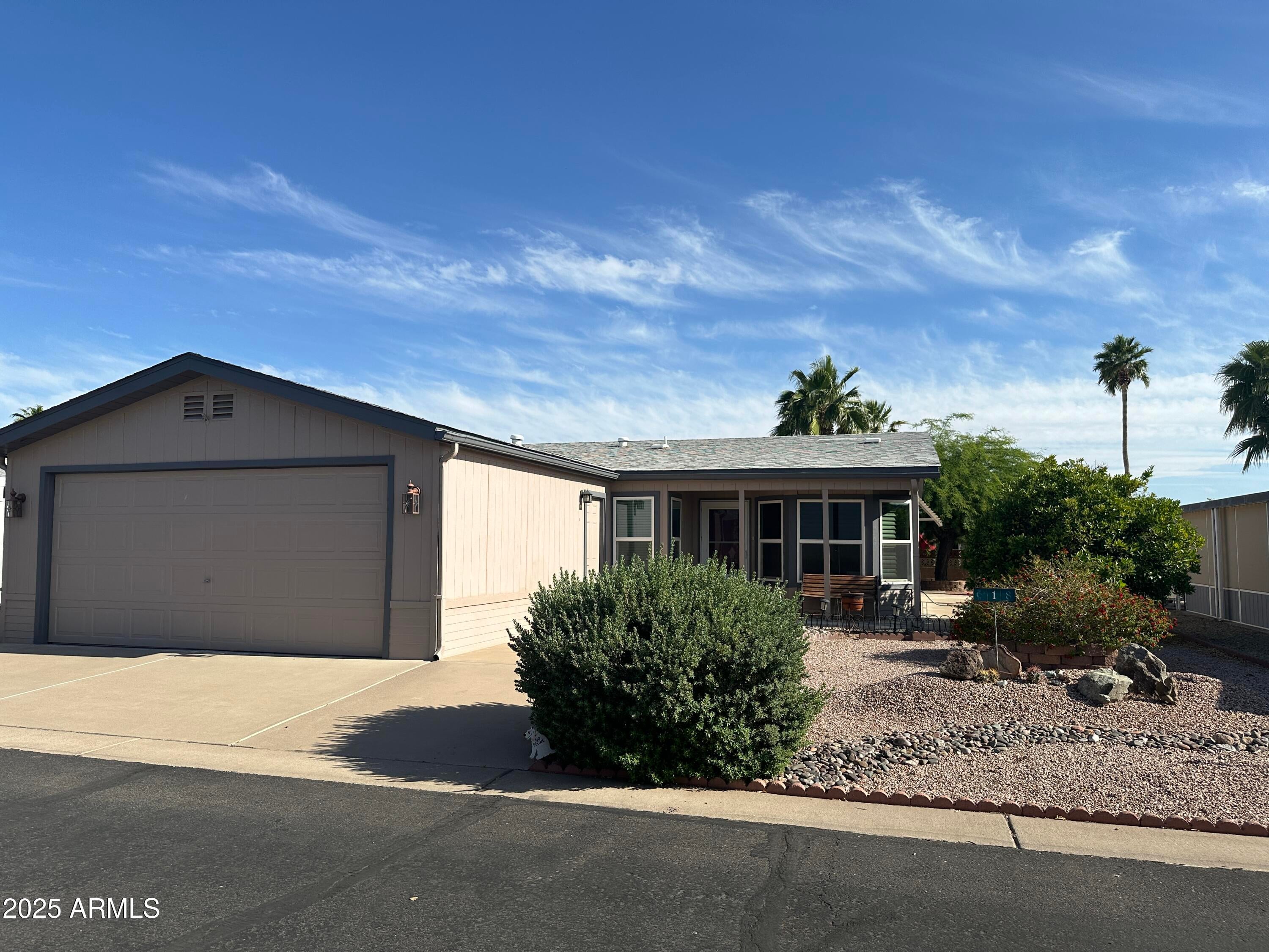 Photo of Listing #6860725