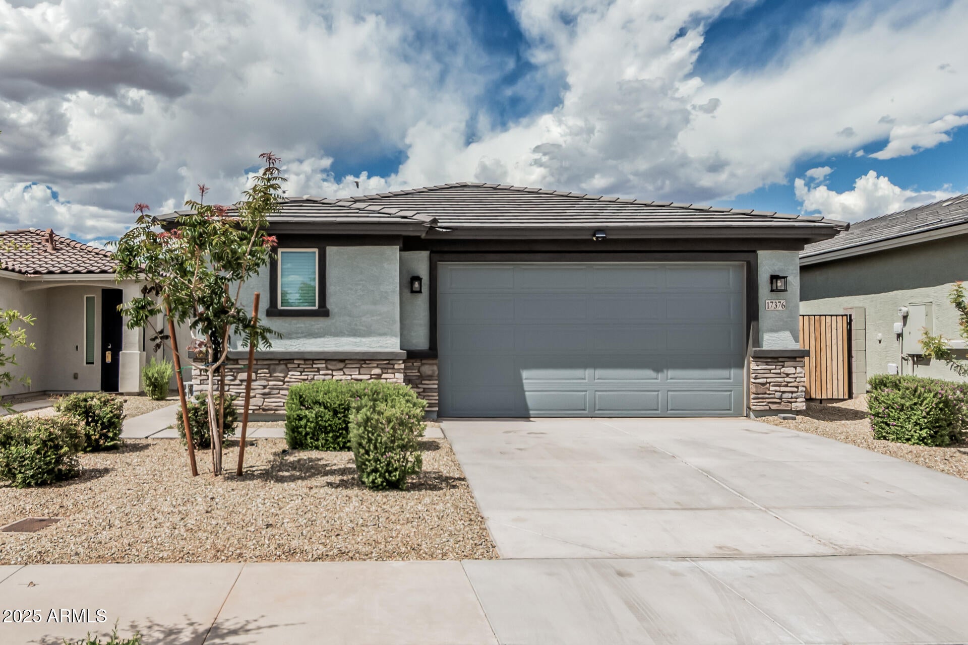 Photo of Listing #6860459