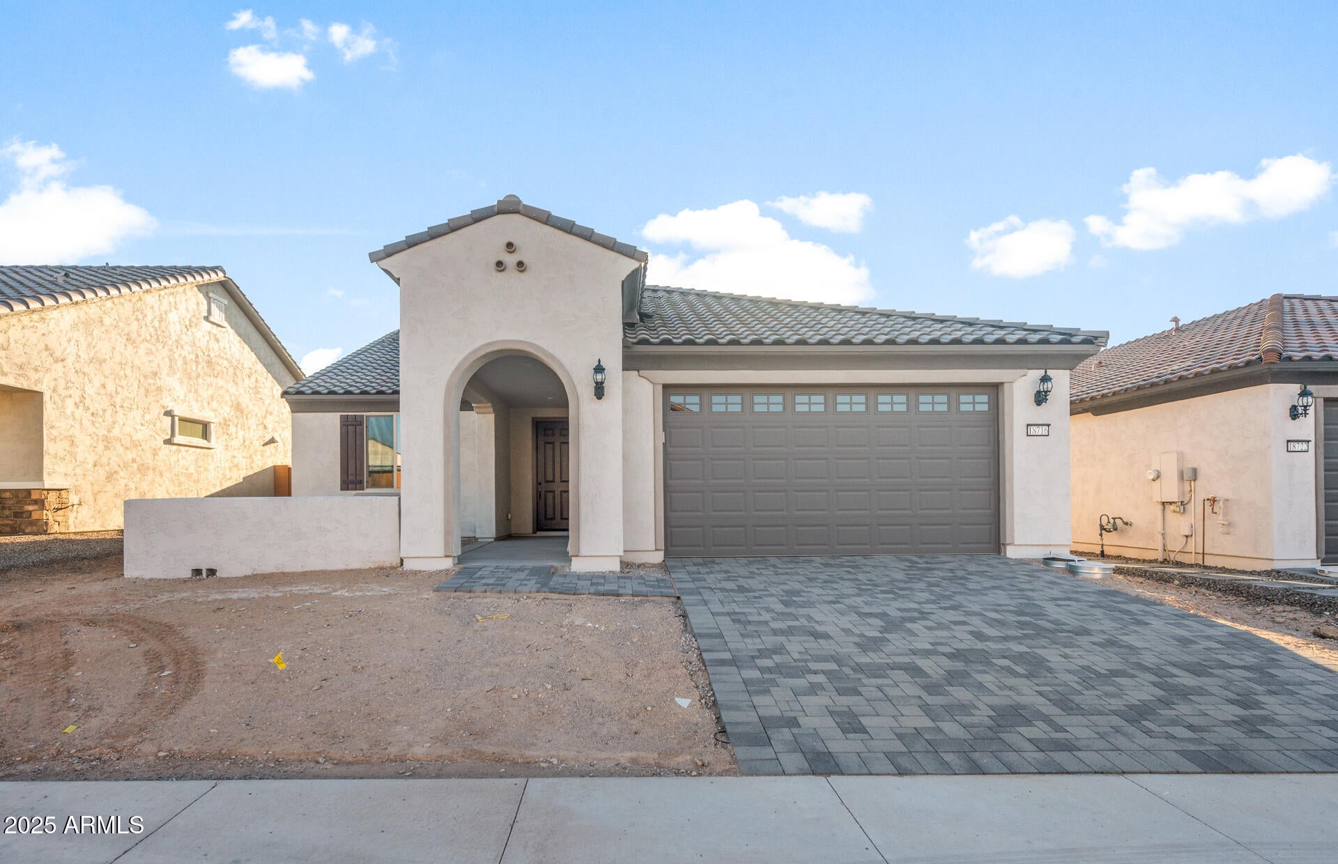 Photo of Listing #6860153
