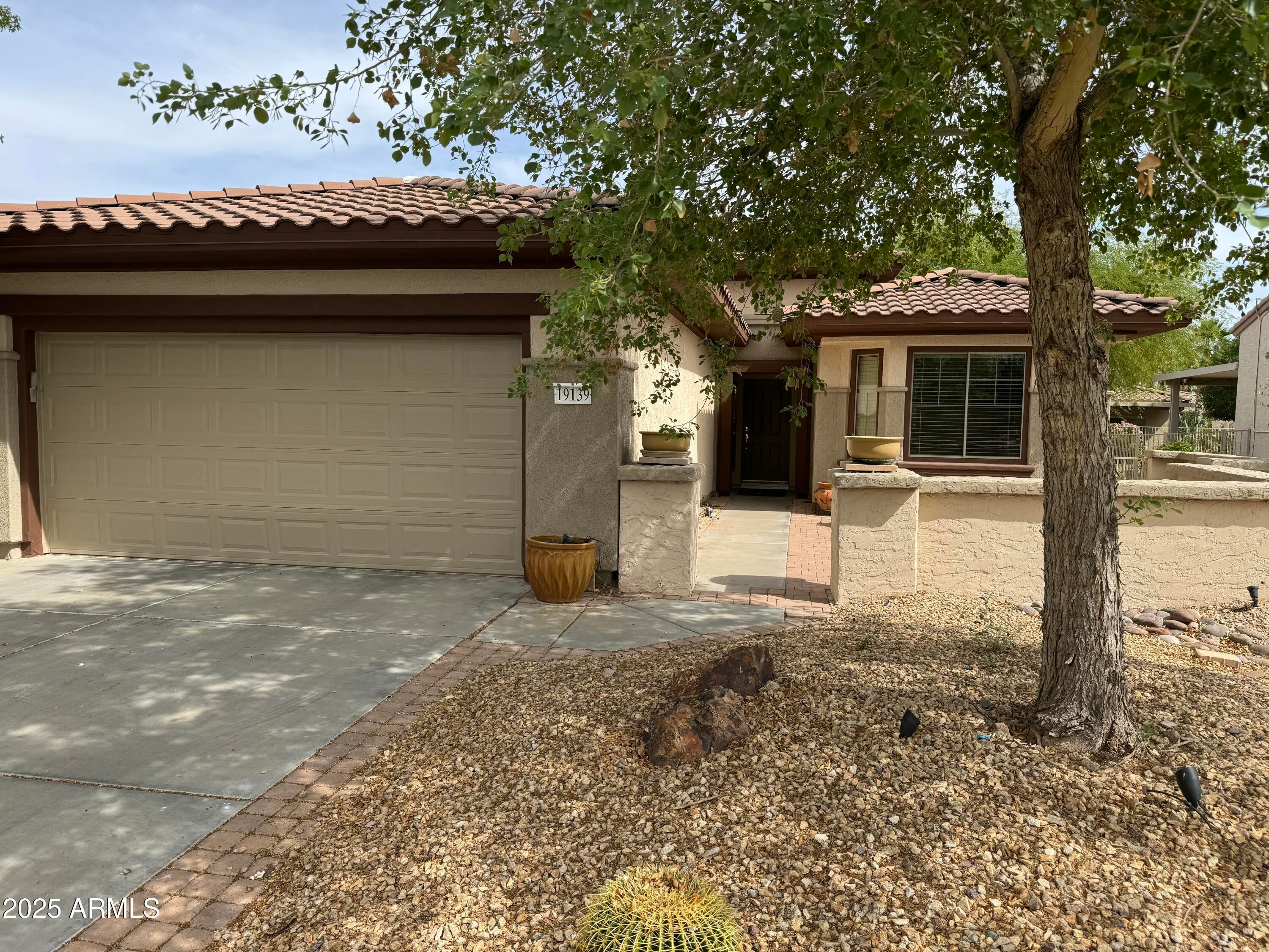 Photo of Listing #6861179