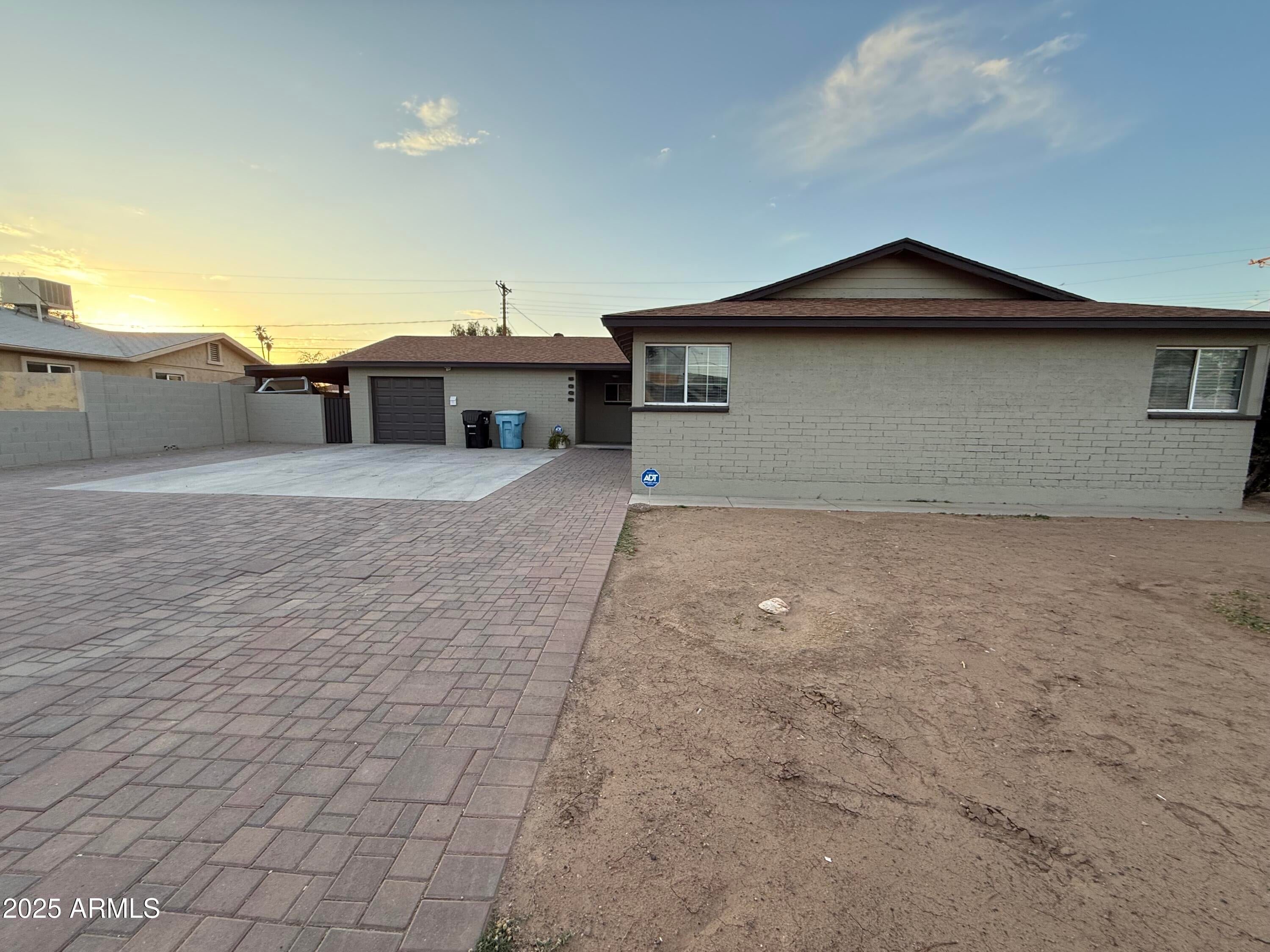 Photo of Listing #6860780