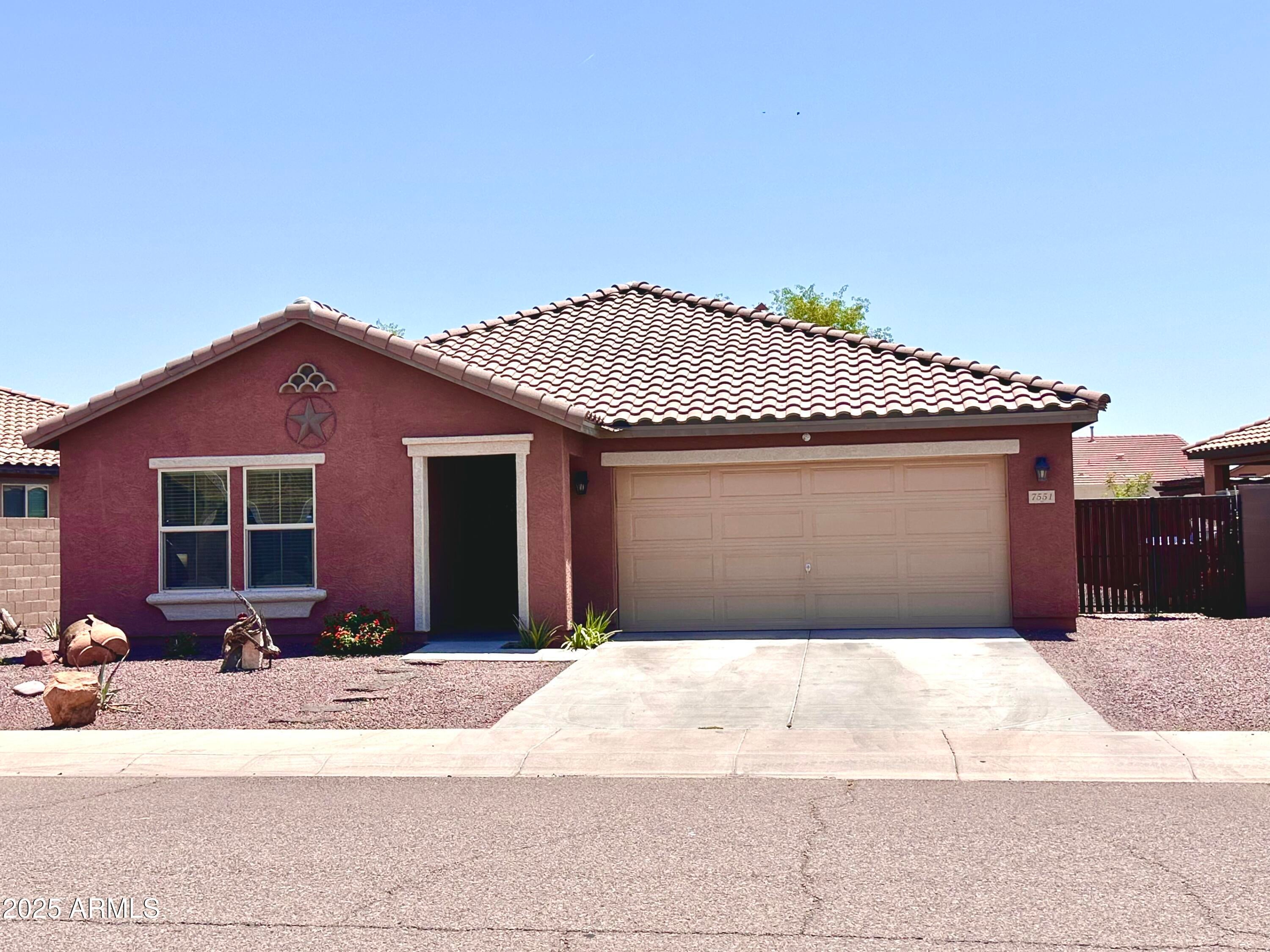 Photo of Listing #6861443
