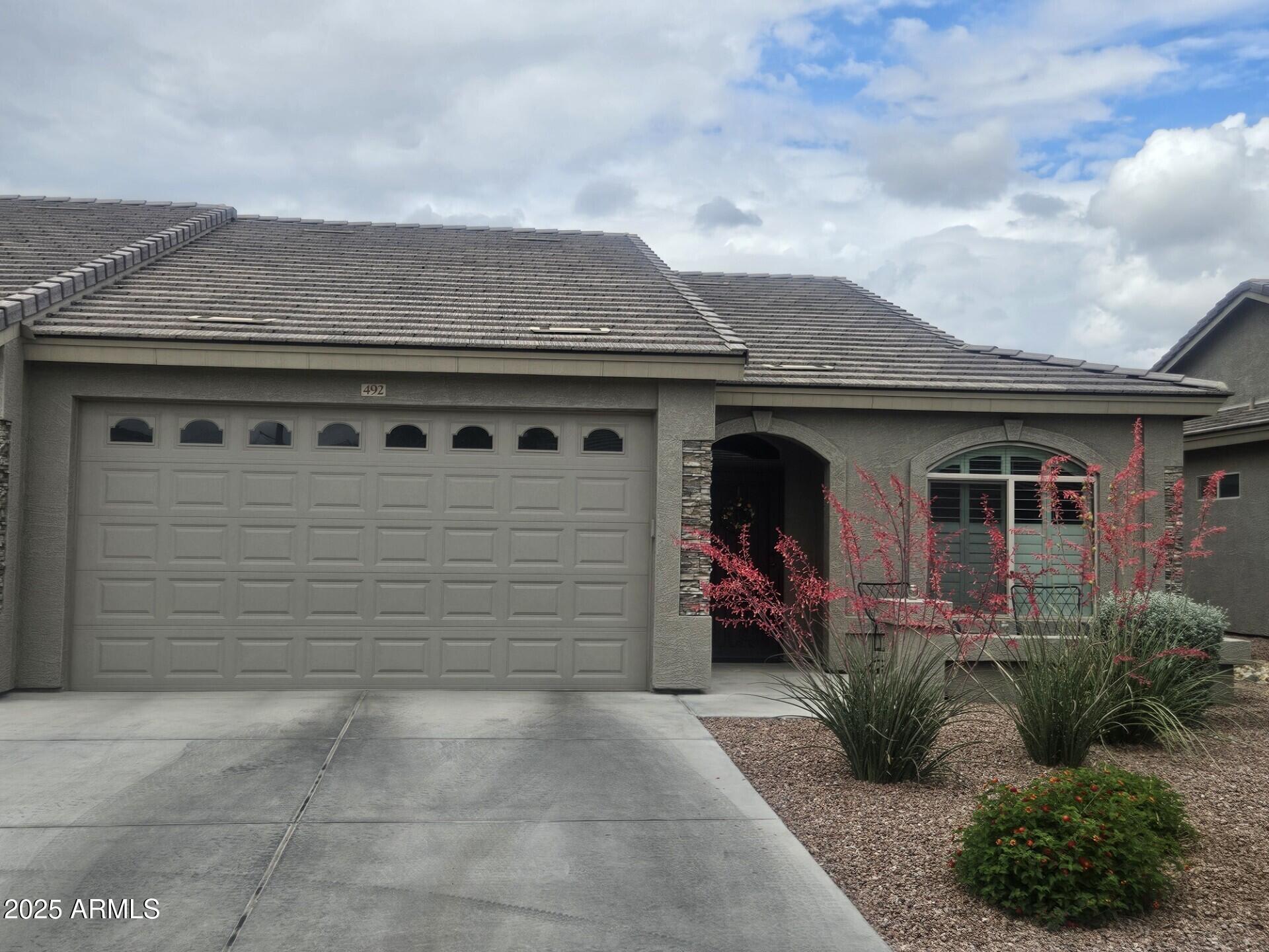 Photo of Listing #6862291