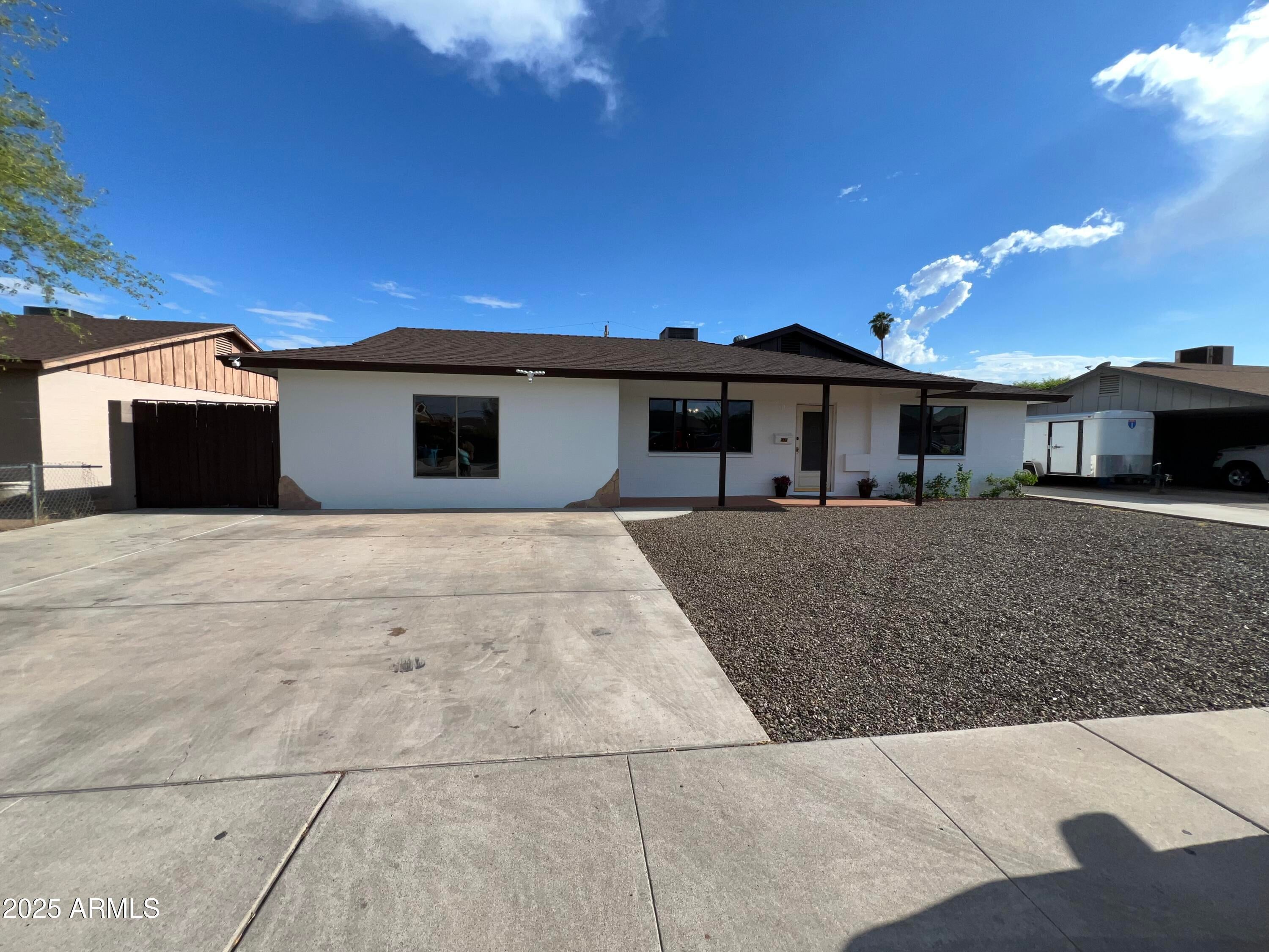 Photo of Listing #6863033
