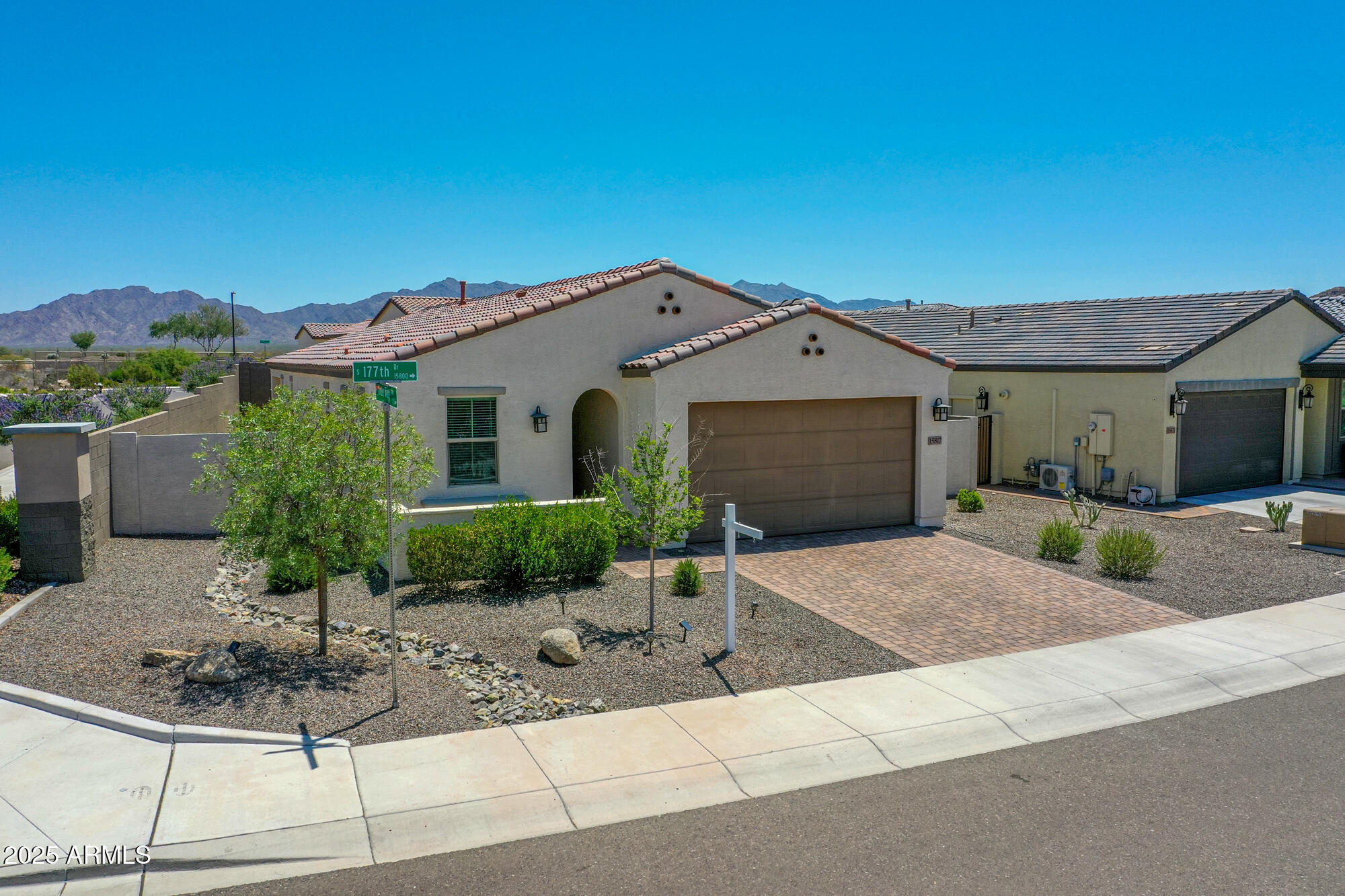 Photo of Listing #6870074
