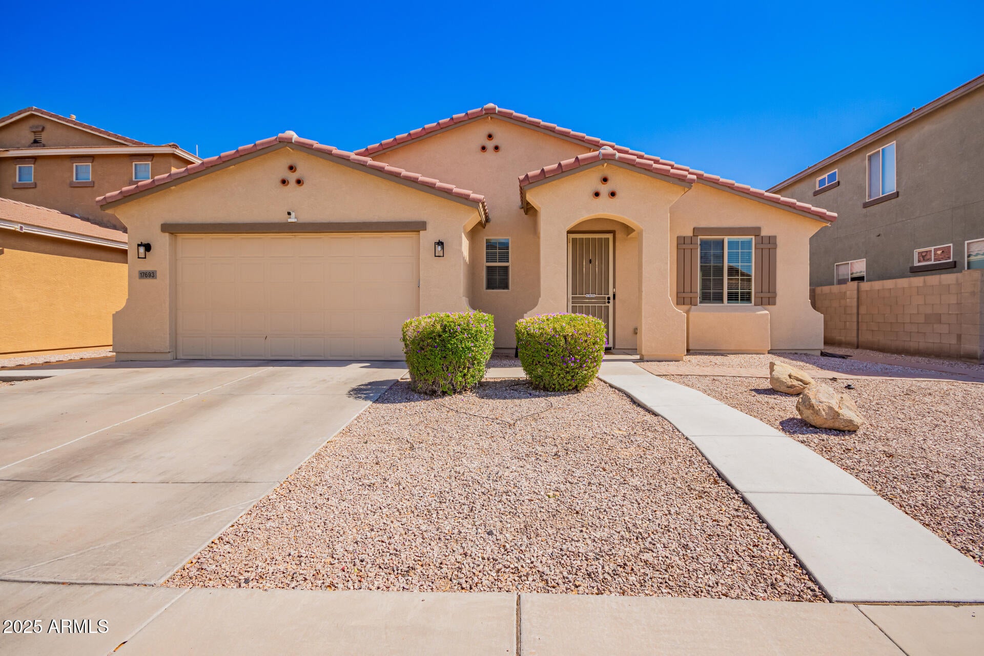Photo of Listing #6870317