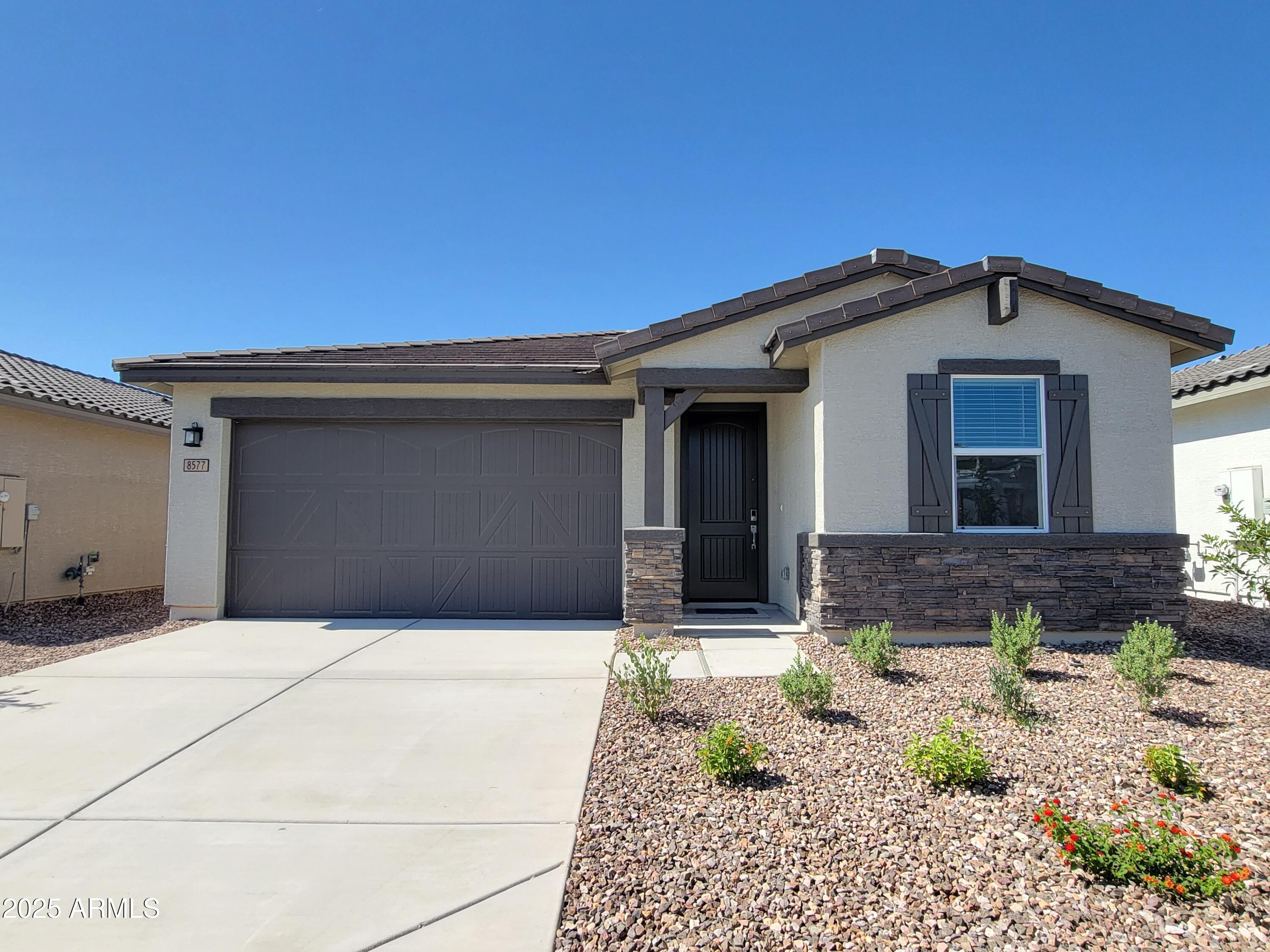 Photo of Listing #6870007