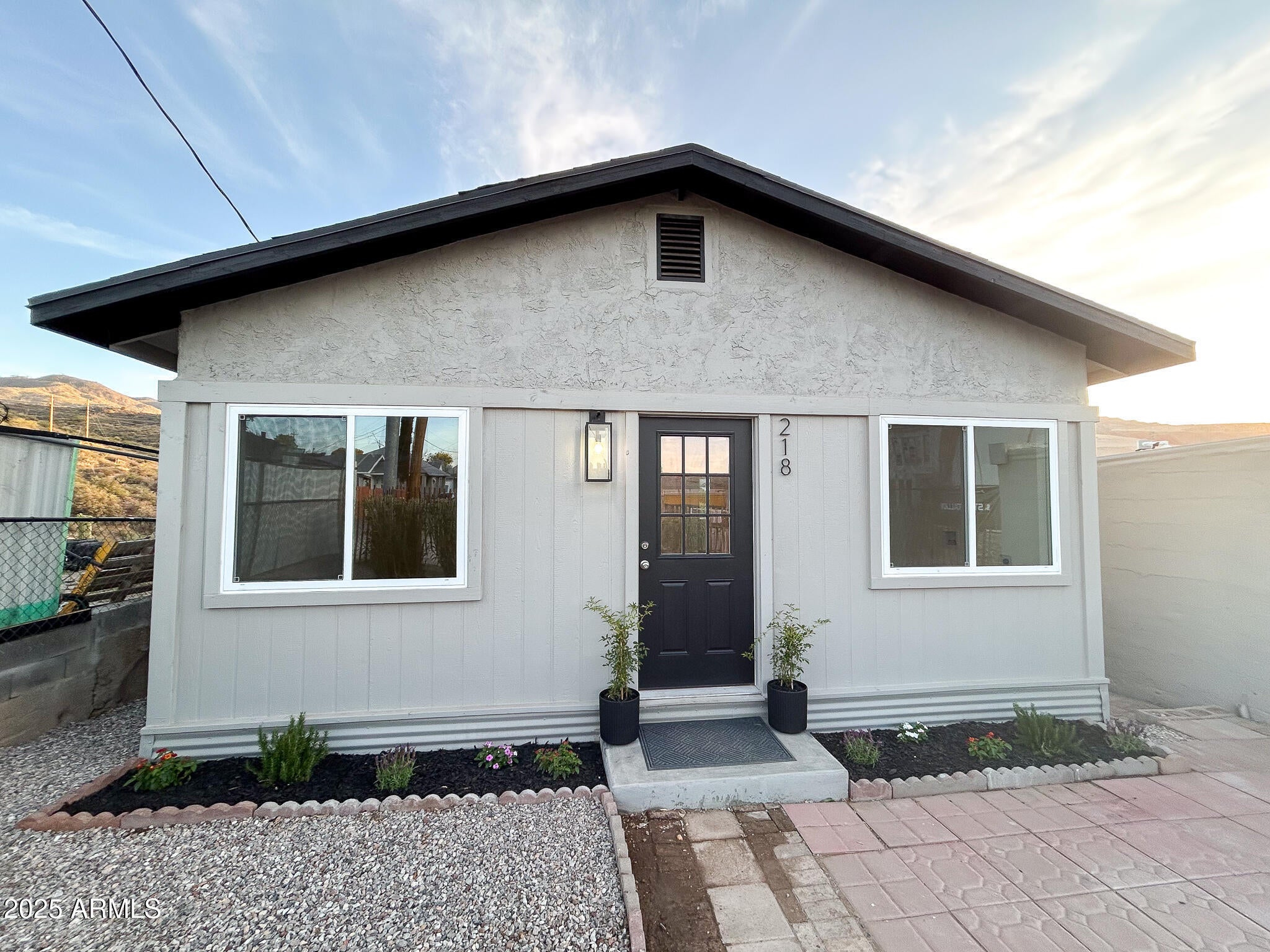 Photo of Listing #6871035