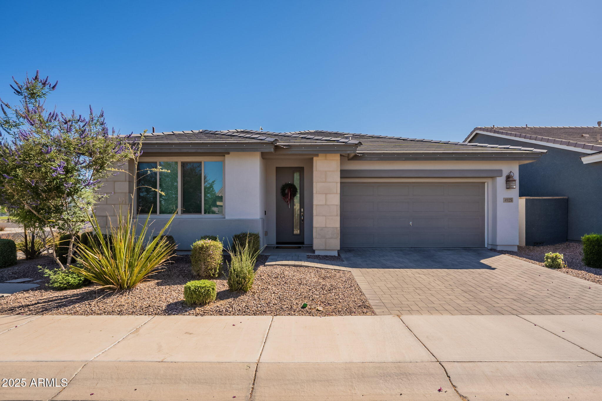 Photo of Listing #6872003
