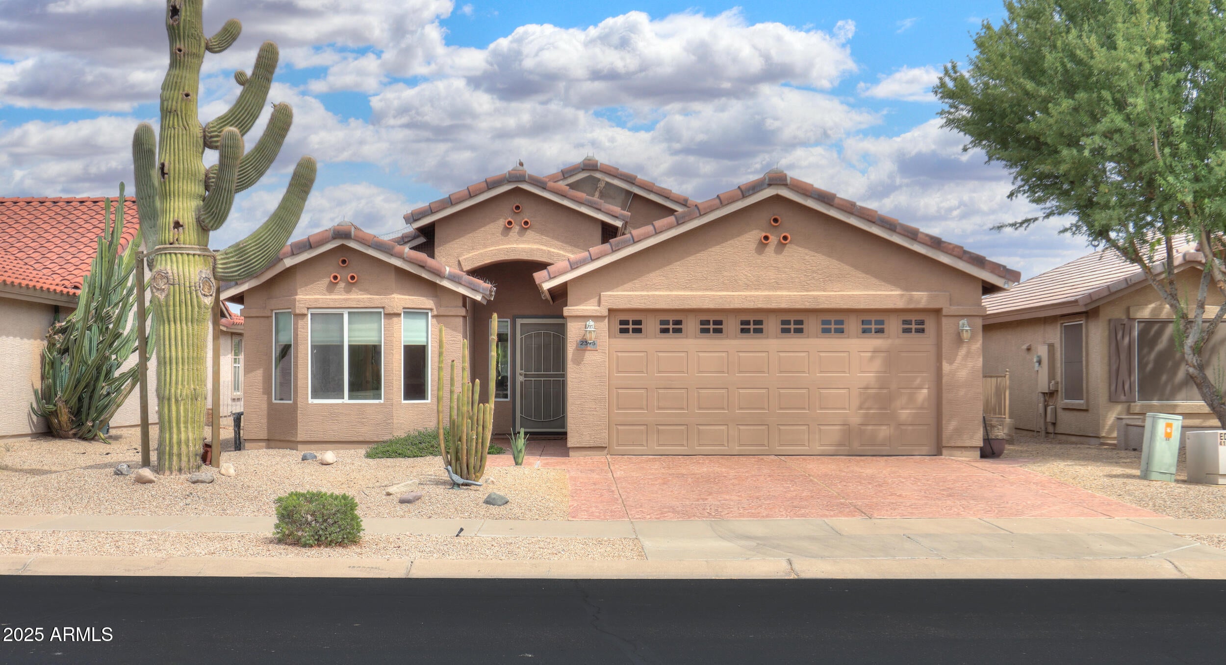 Photo of Listing #6873442