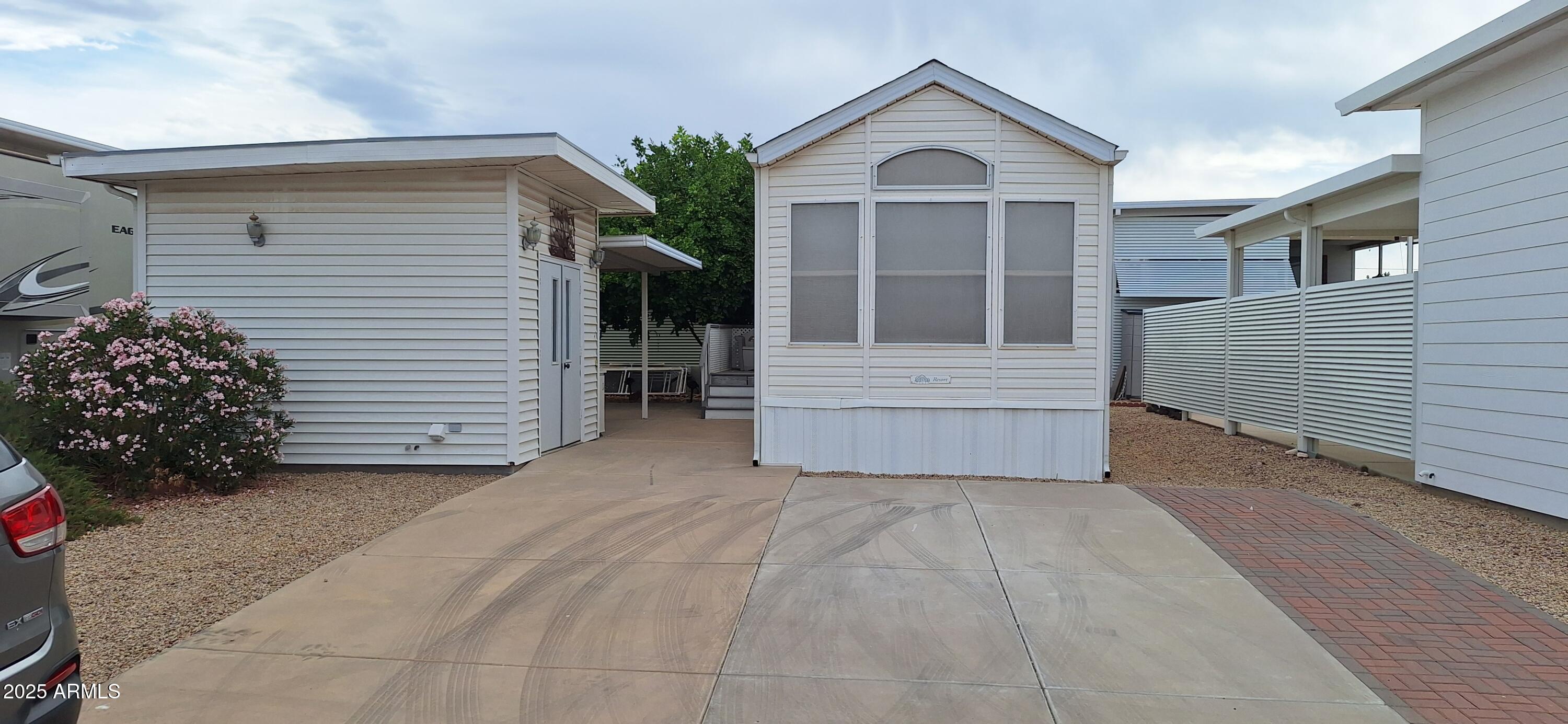 Photo of Listing #6884854