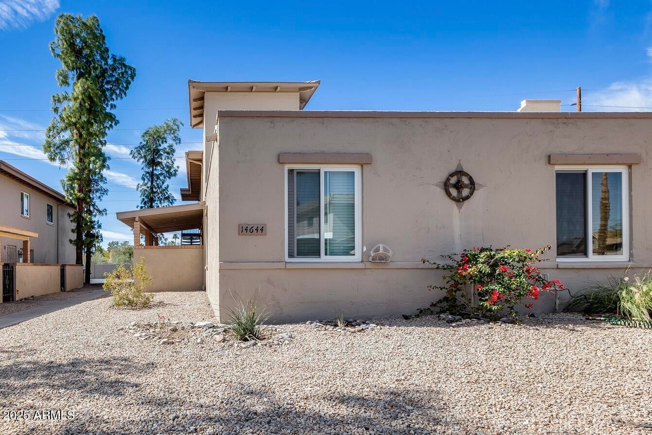 Photo of Listing #6880926